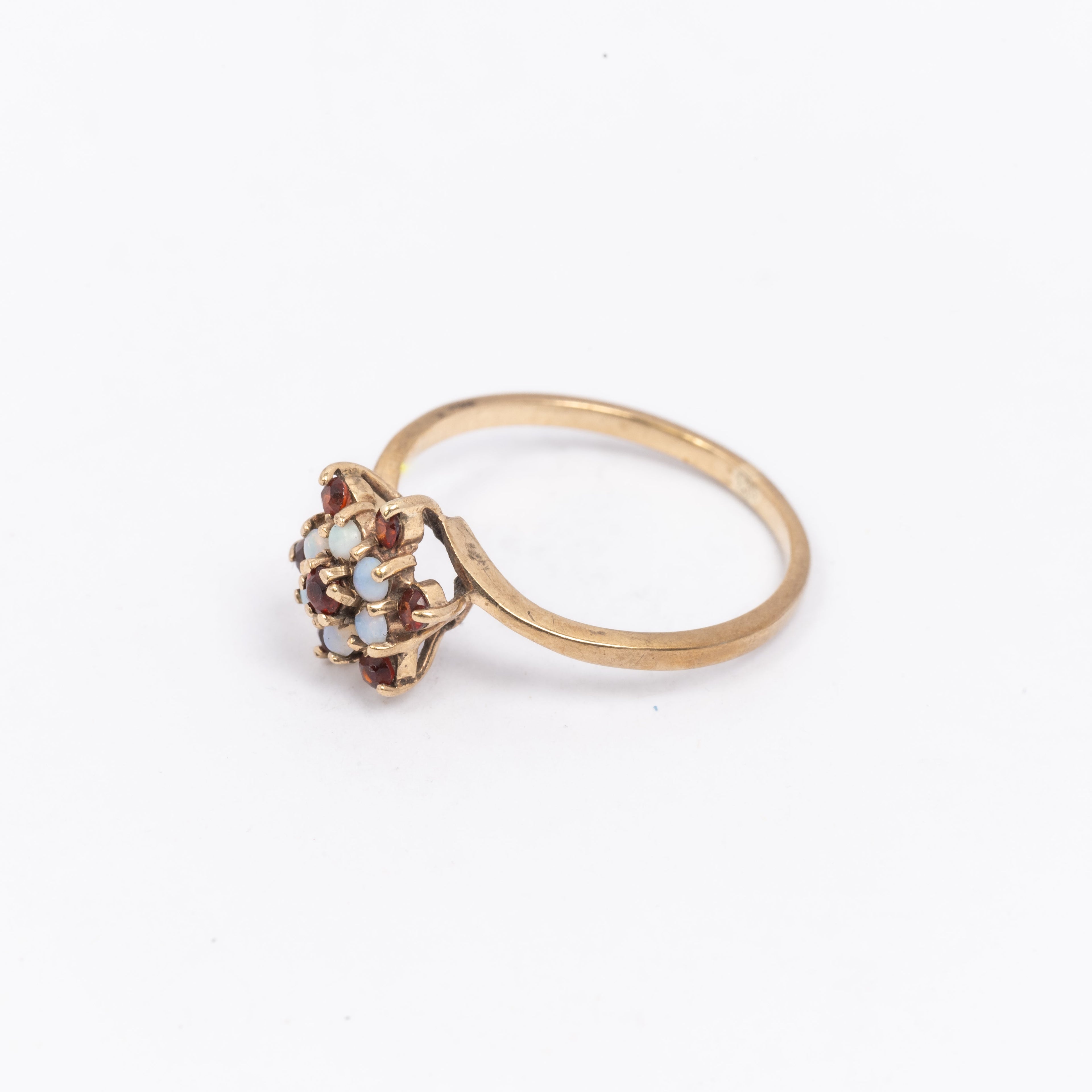Ladies Garnet & Opal Ring