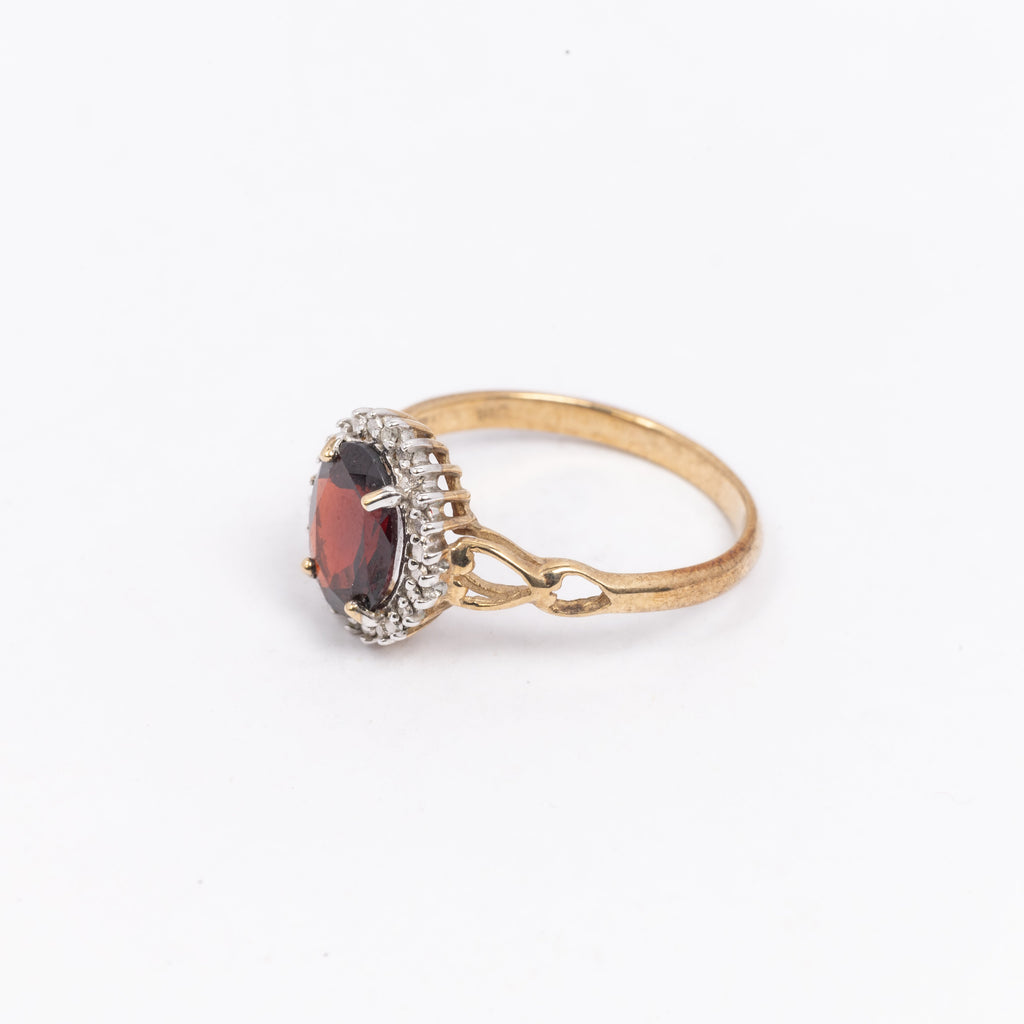 Ladies Garnet Ring