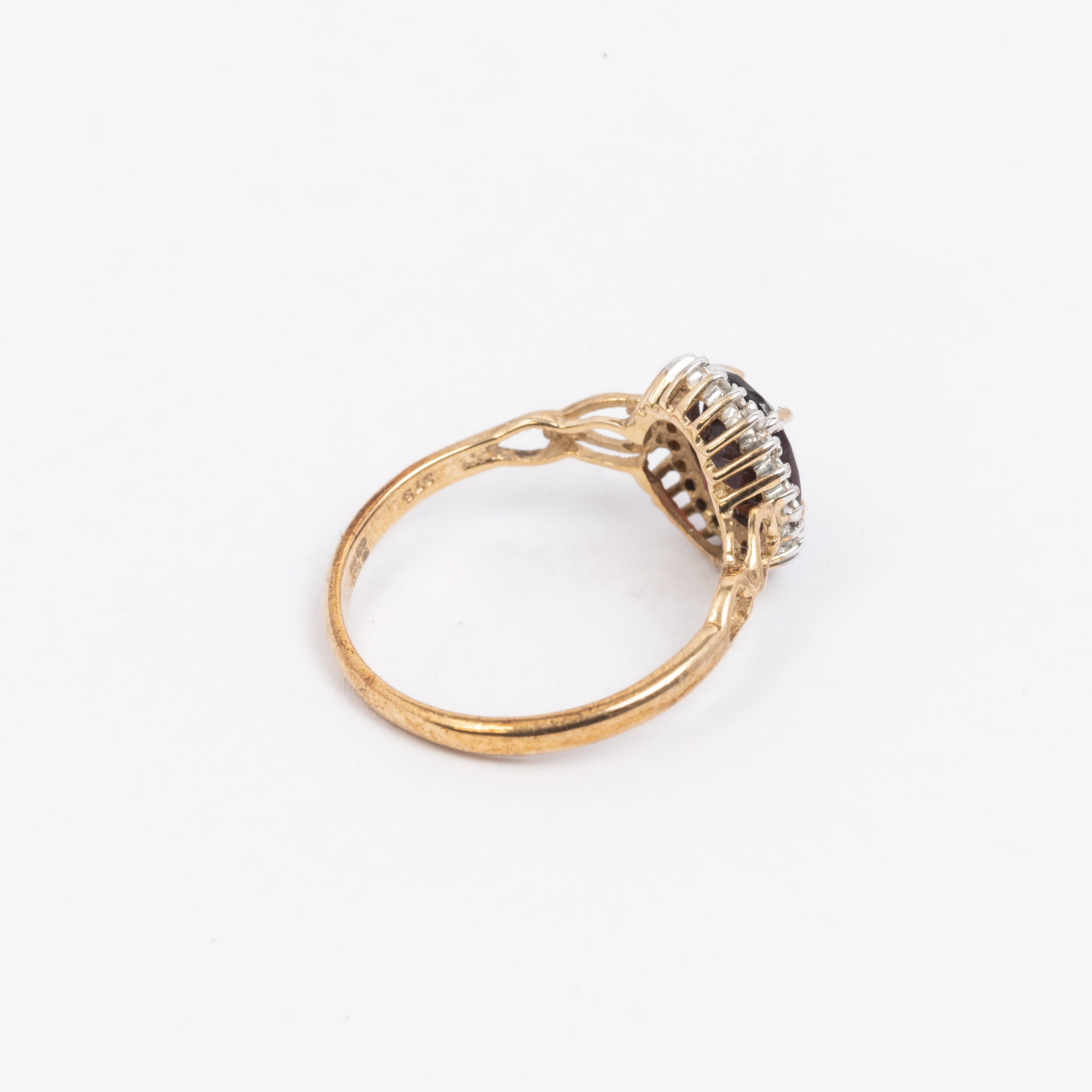 Ladies Garnet Solitaire