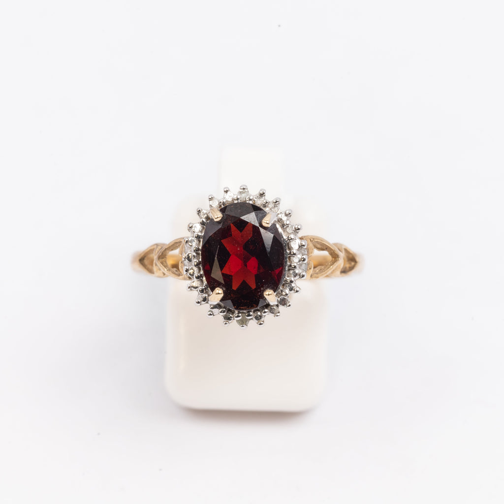 Ladies Garnet Ring