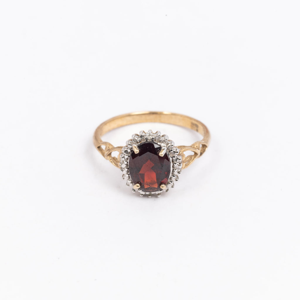 Ladies Garnet Ring