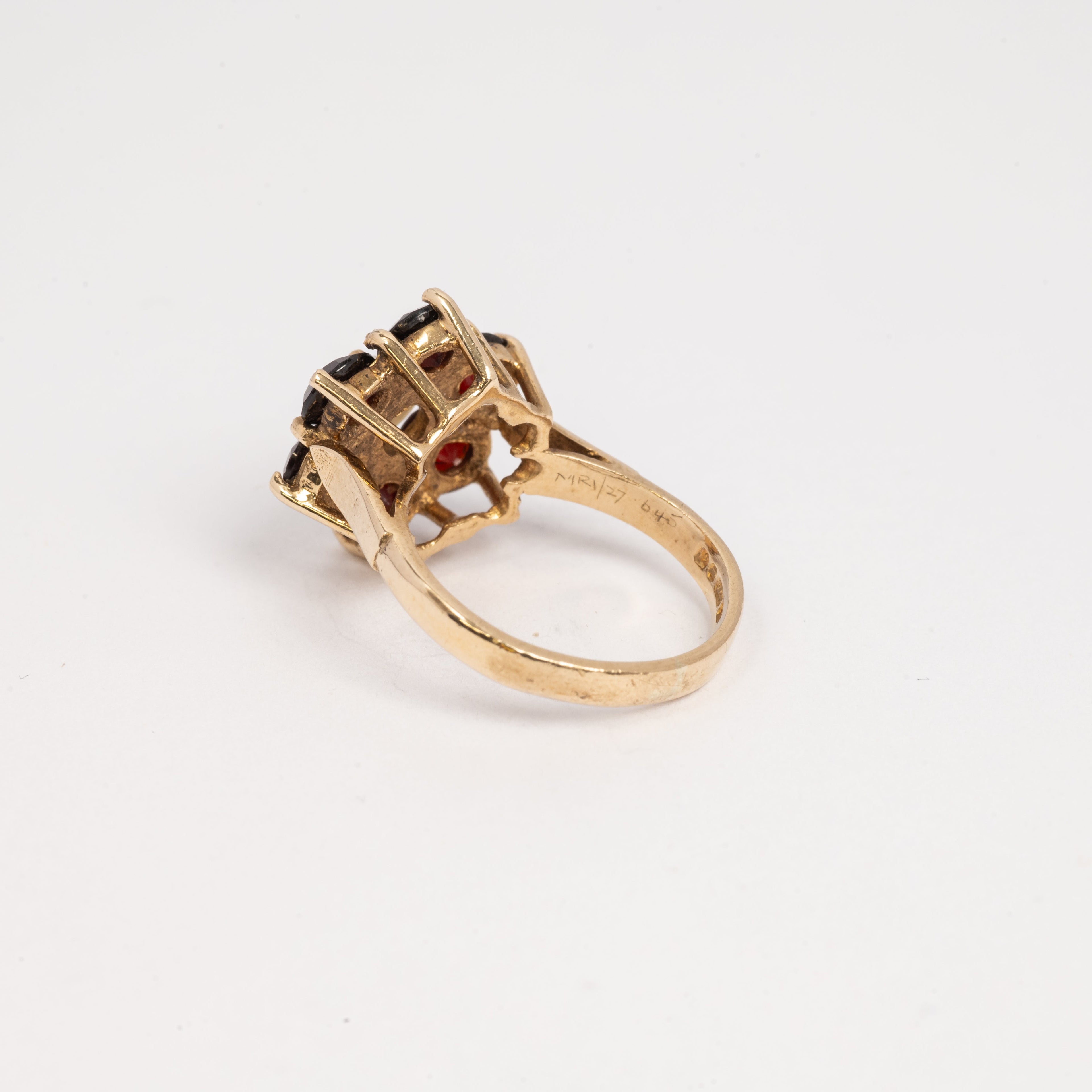 Ladies Garnet & Pearl Ring