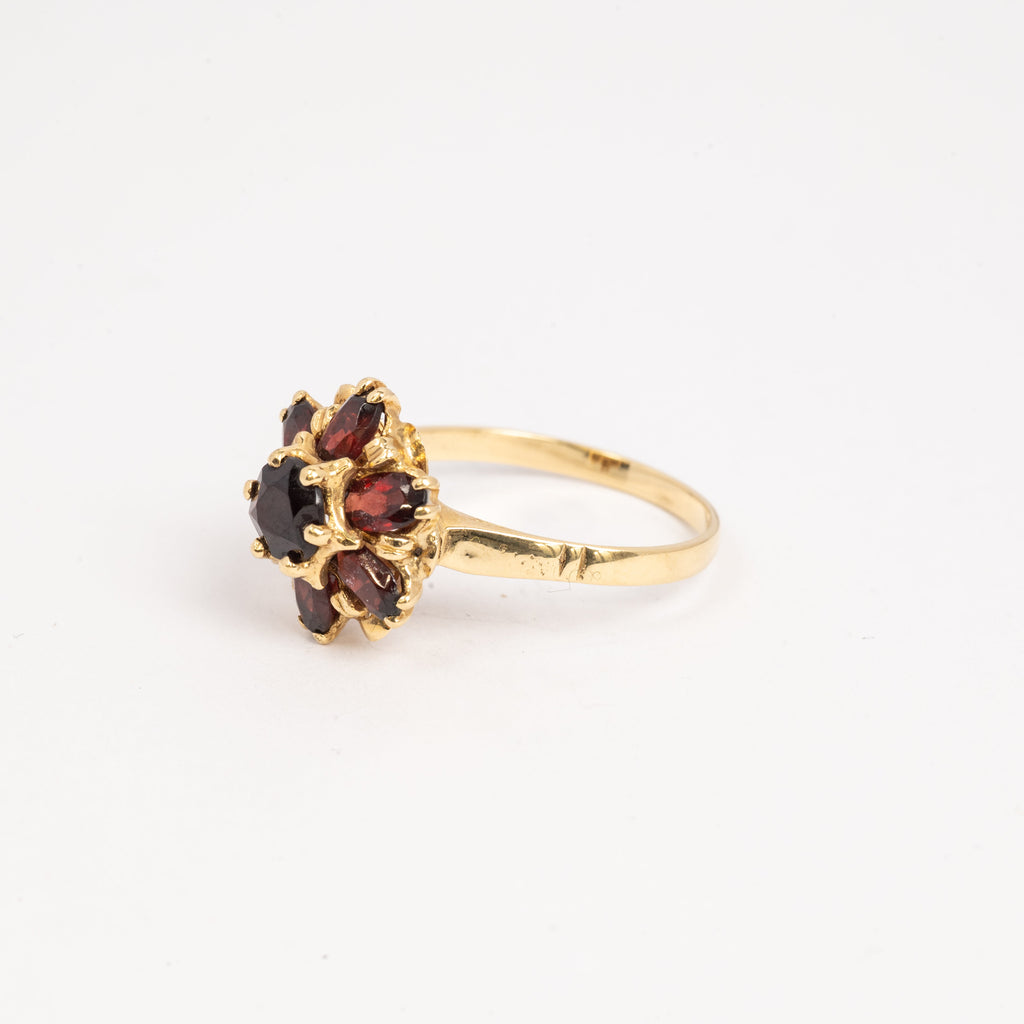 Ladies Garnet Ring