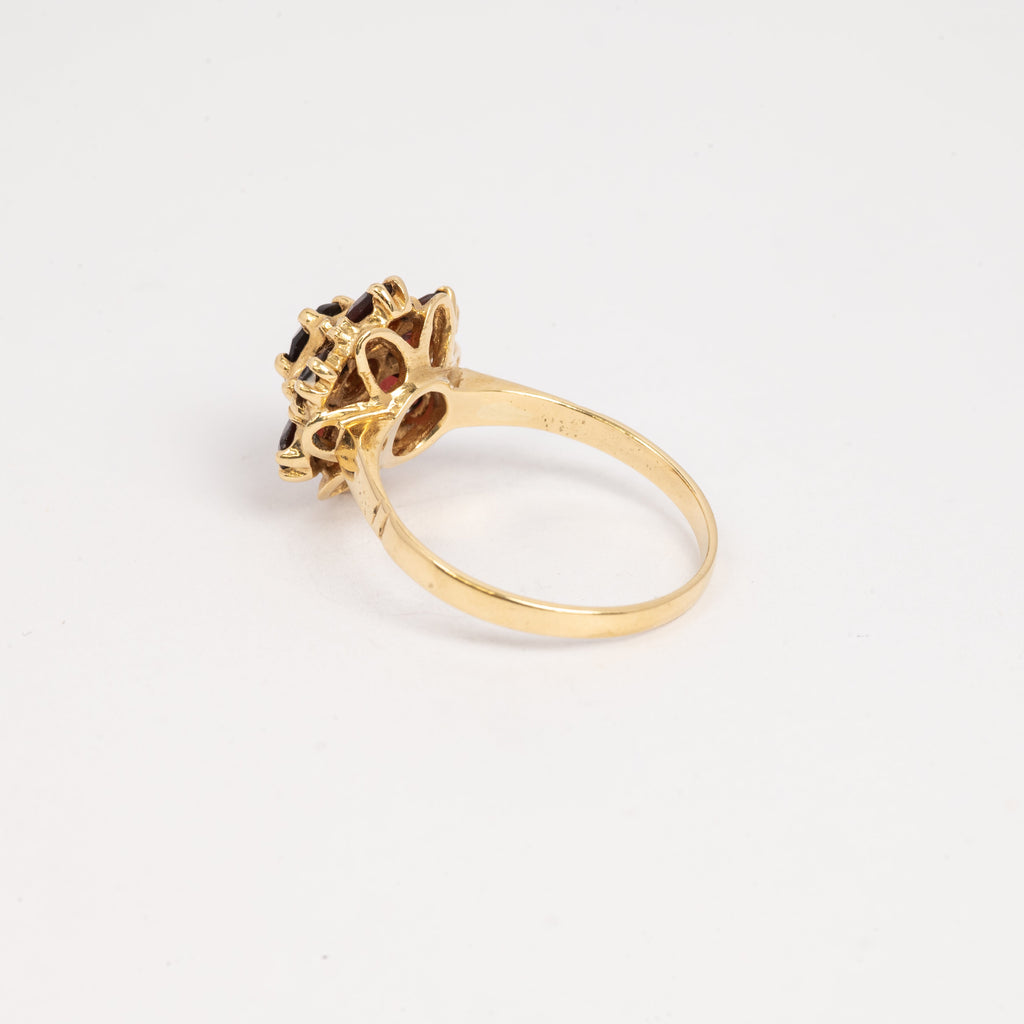 Ladies Garnet Ring