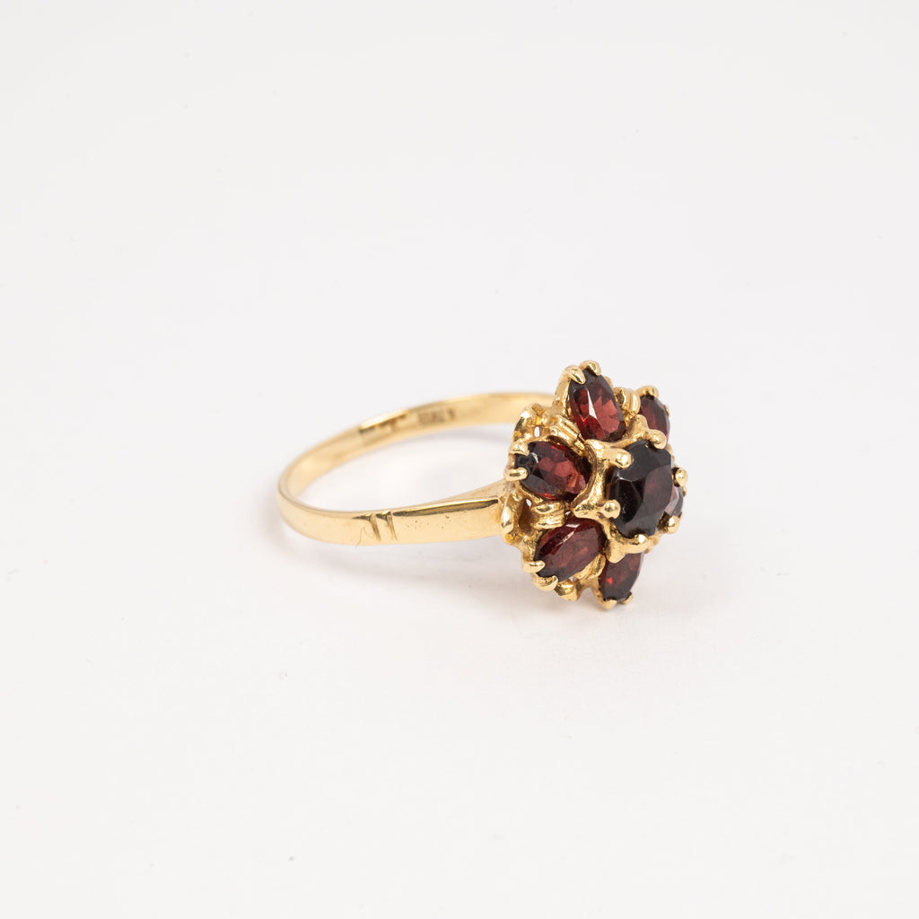Ladies Garnet Ring