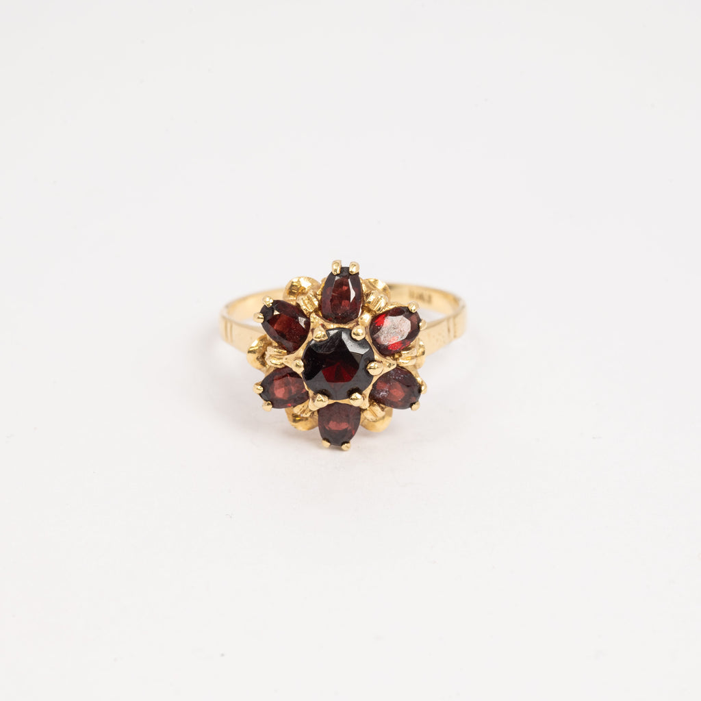 Ladies Garnet Ring