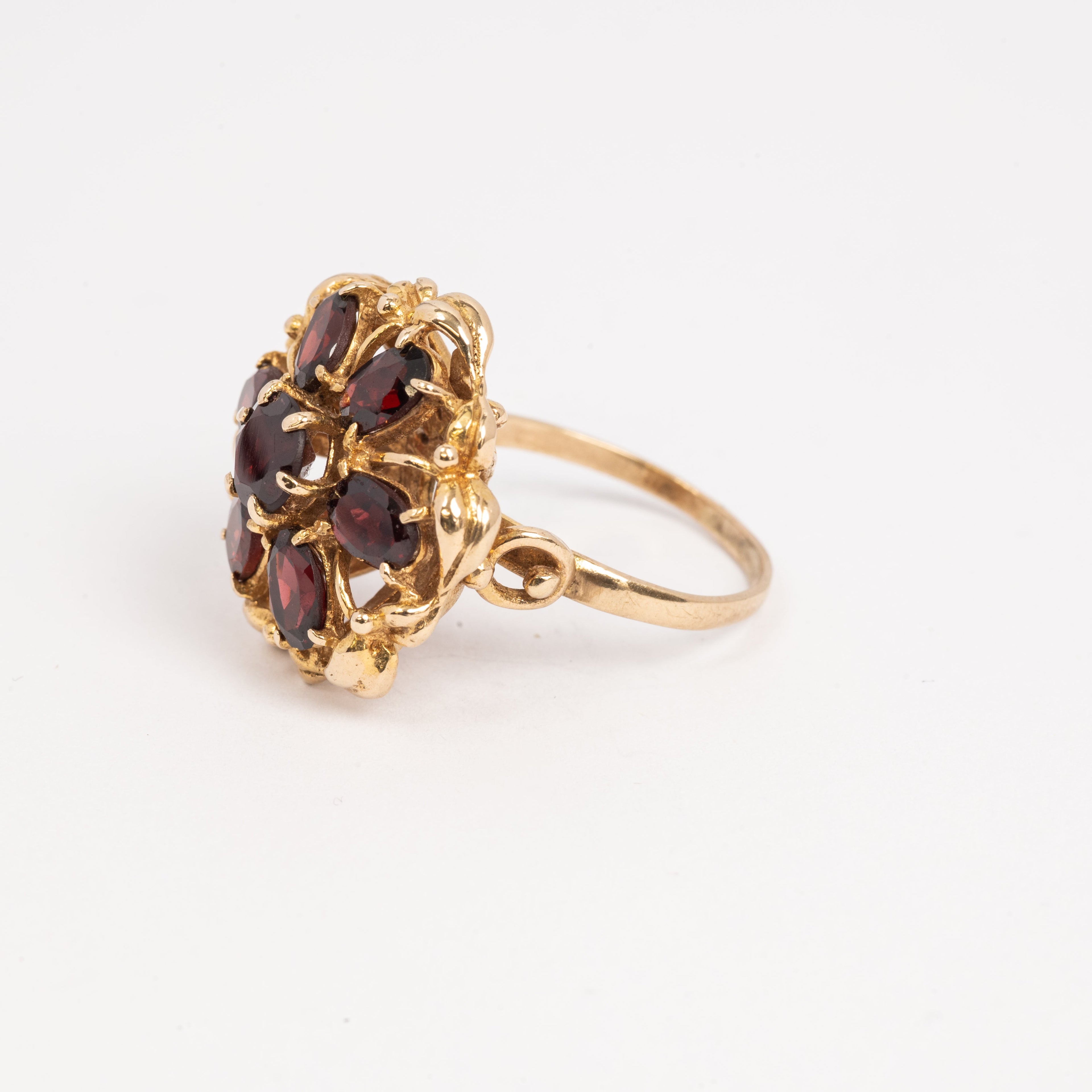 Ladies Garnet Ring