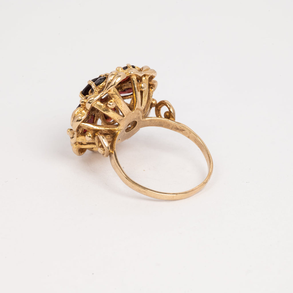 Ladies Garnet Ring