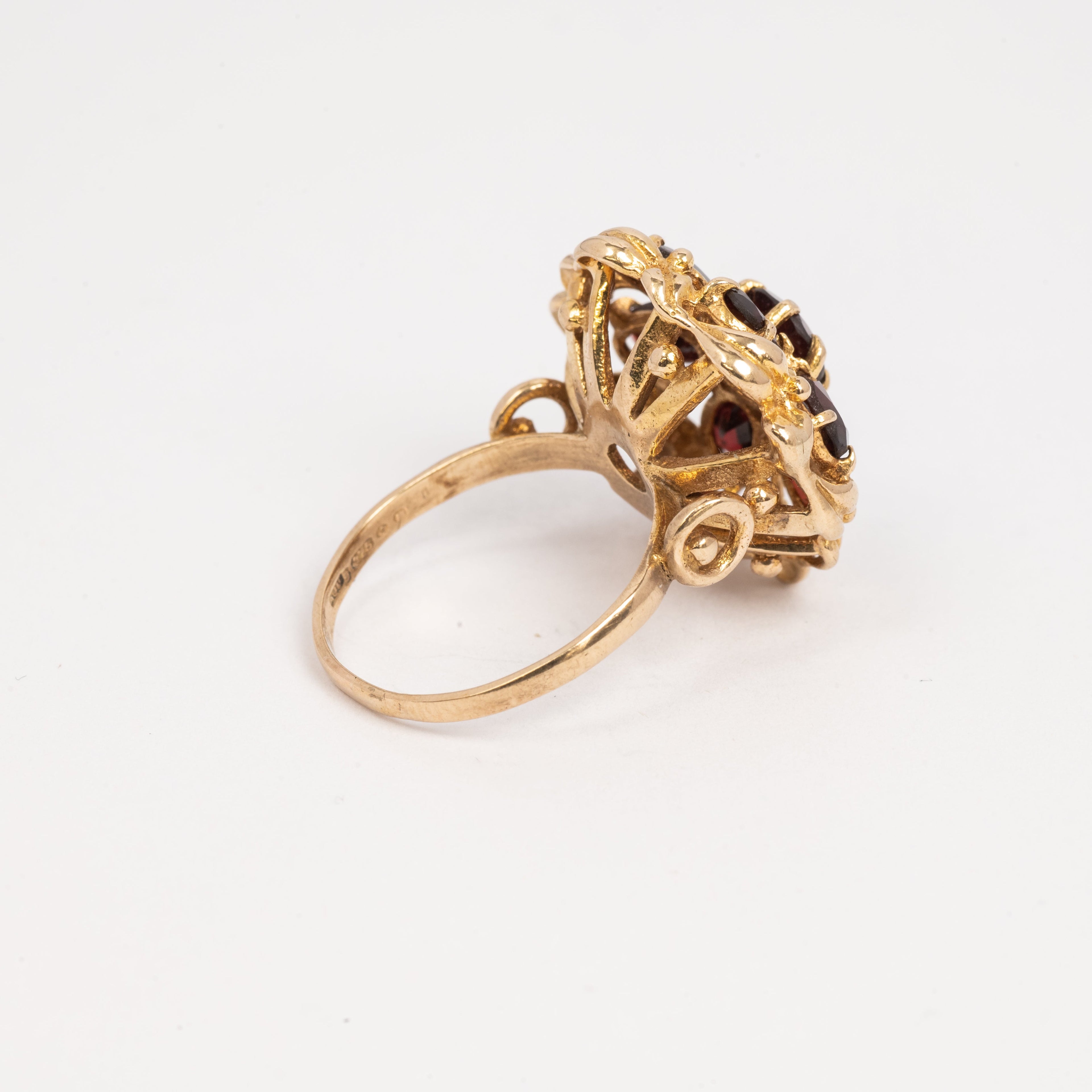 Ladies Garnet Ring