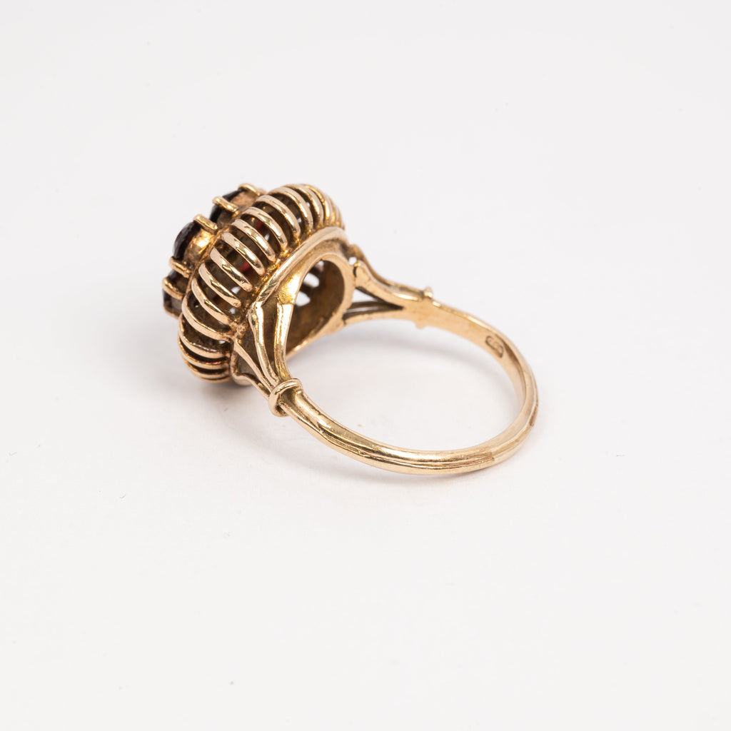 Ladies Raised Garnet Ring