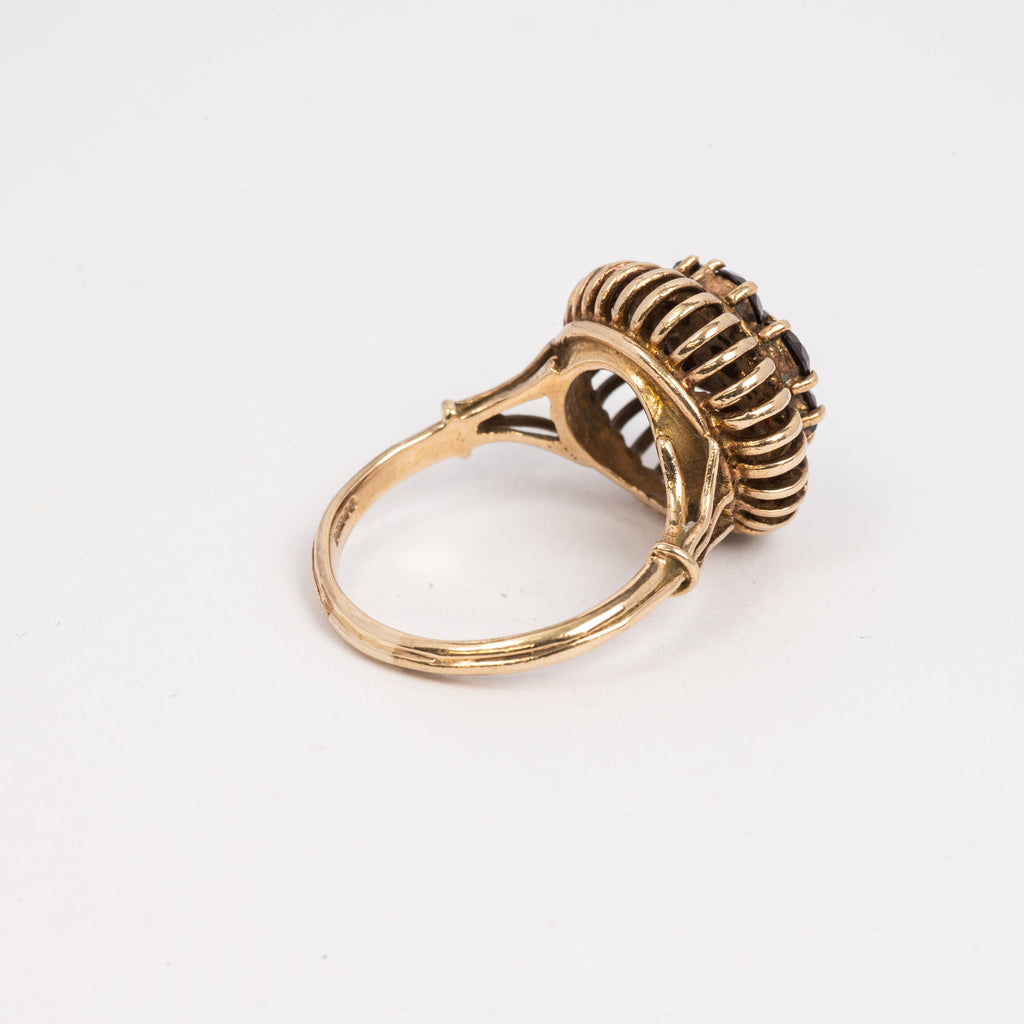 Ladies Raised Garnet Ring