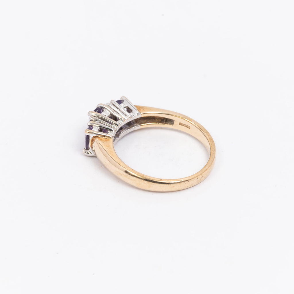 Ladies Amethyst & Diamond RIng