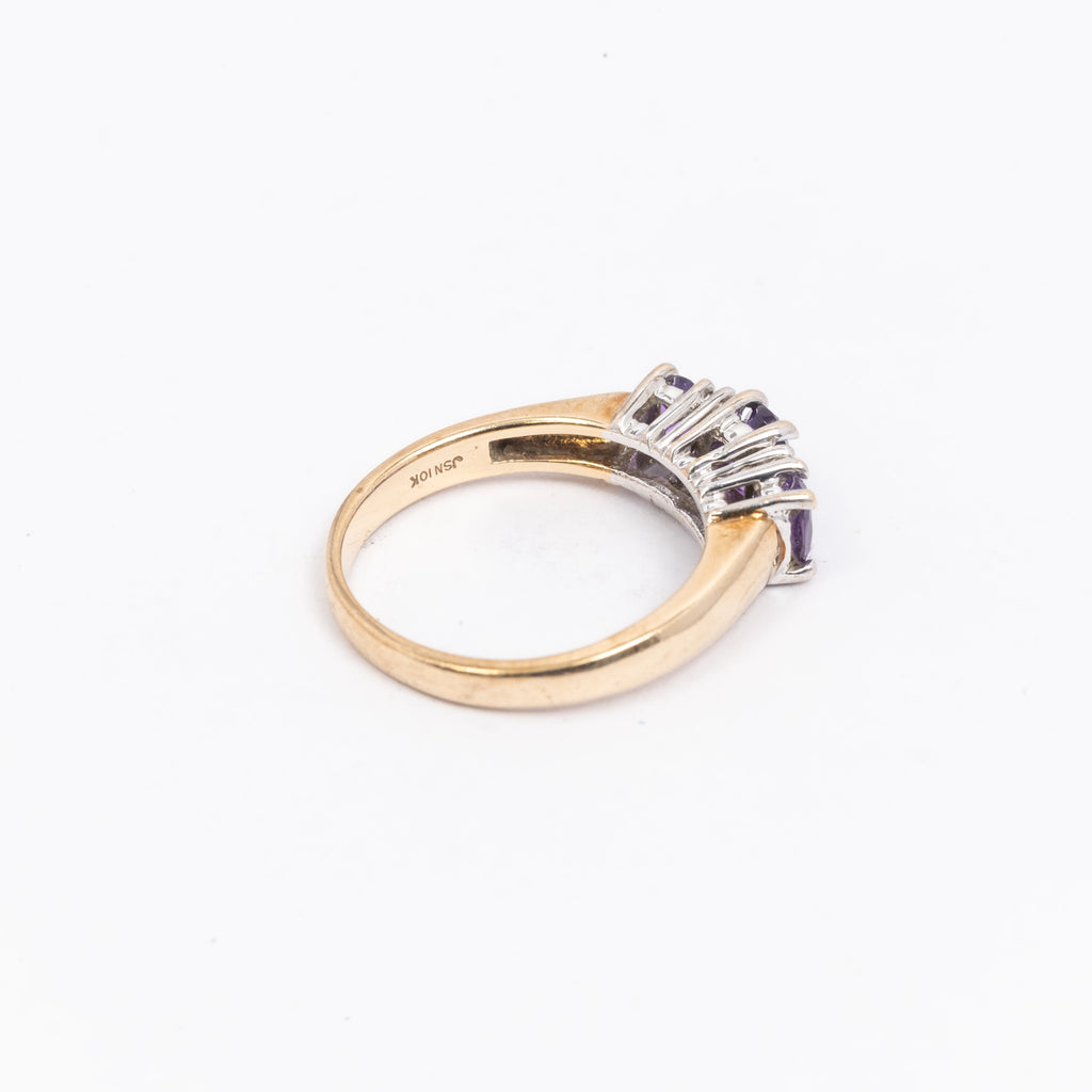 Ladies Amethyst & Diamond RIng