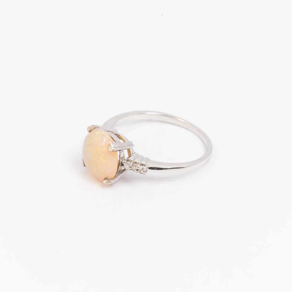 Ladies Opal Ring