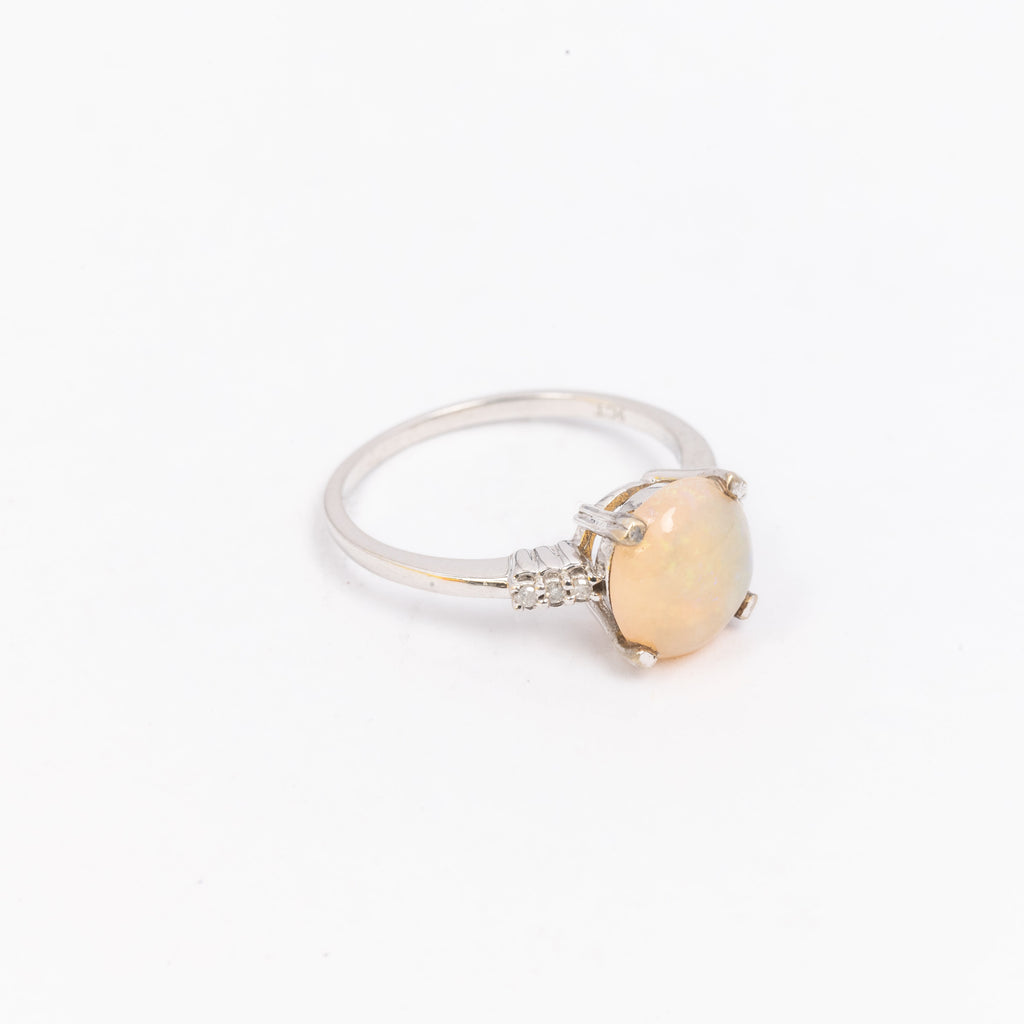 Ladies Opal Ring