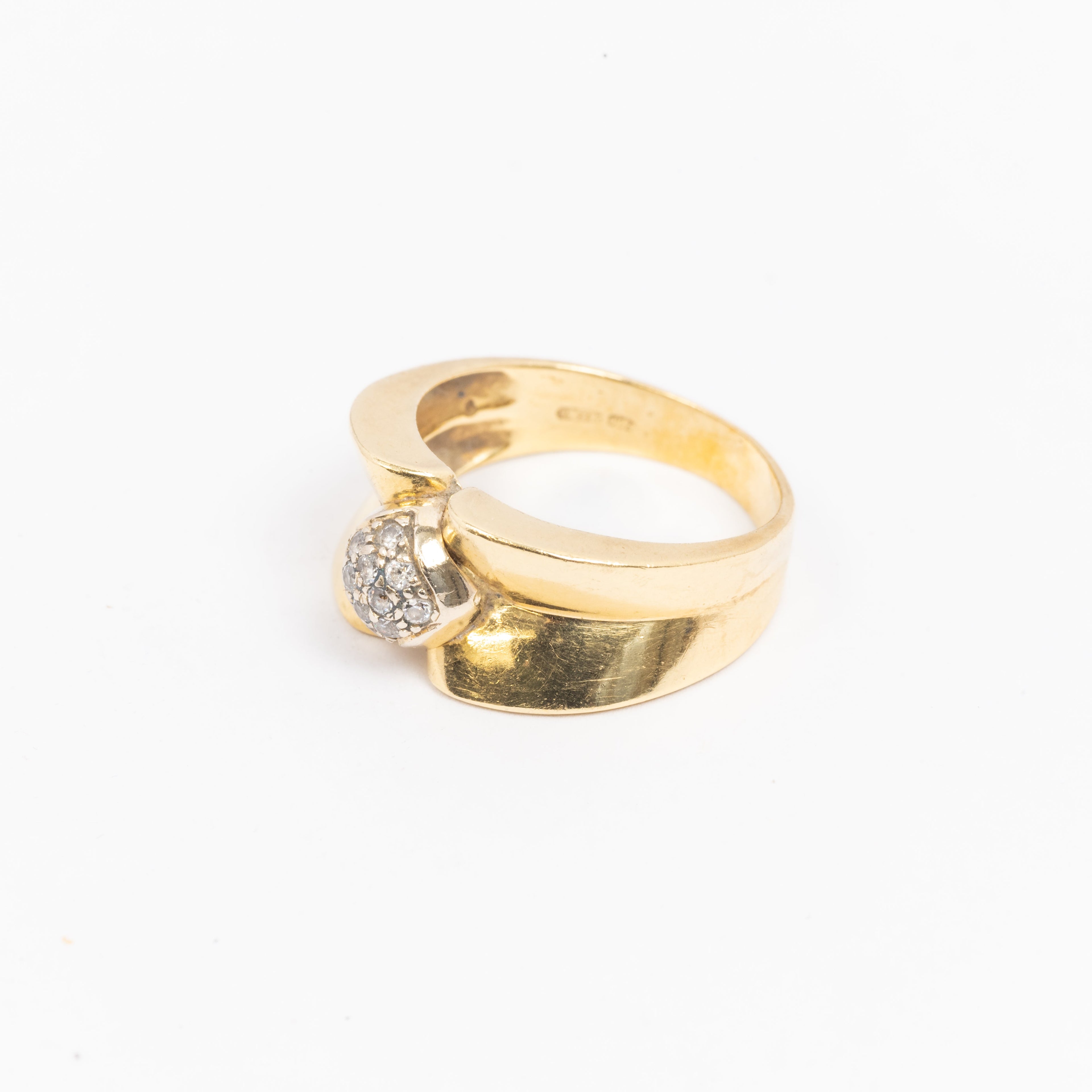 Ribboned Pave Set Ring