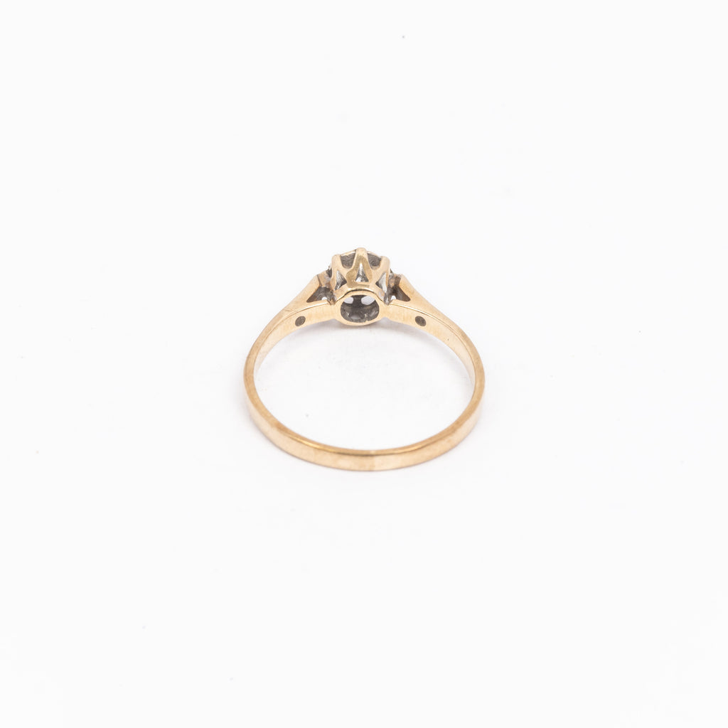 Illusion Diamond Solitaire Ring