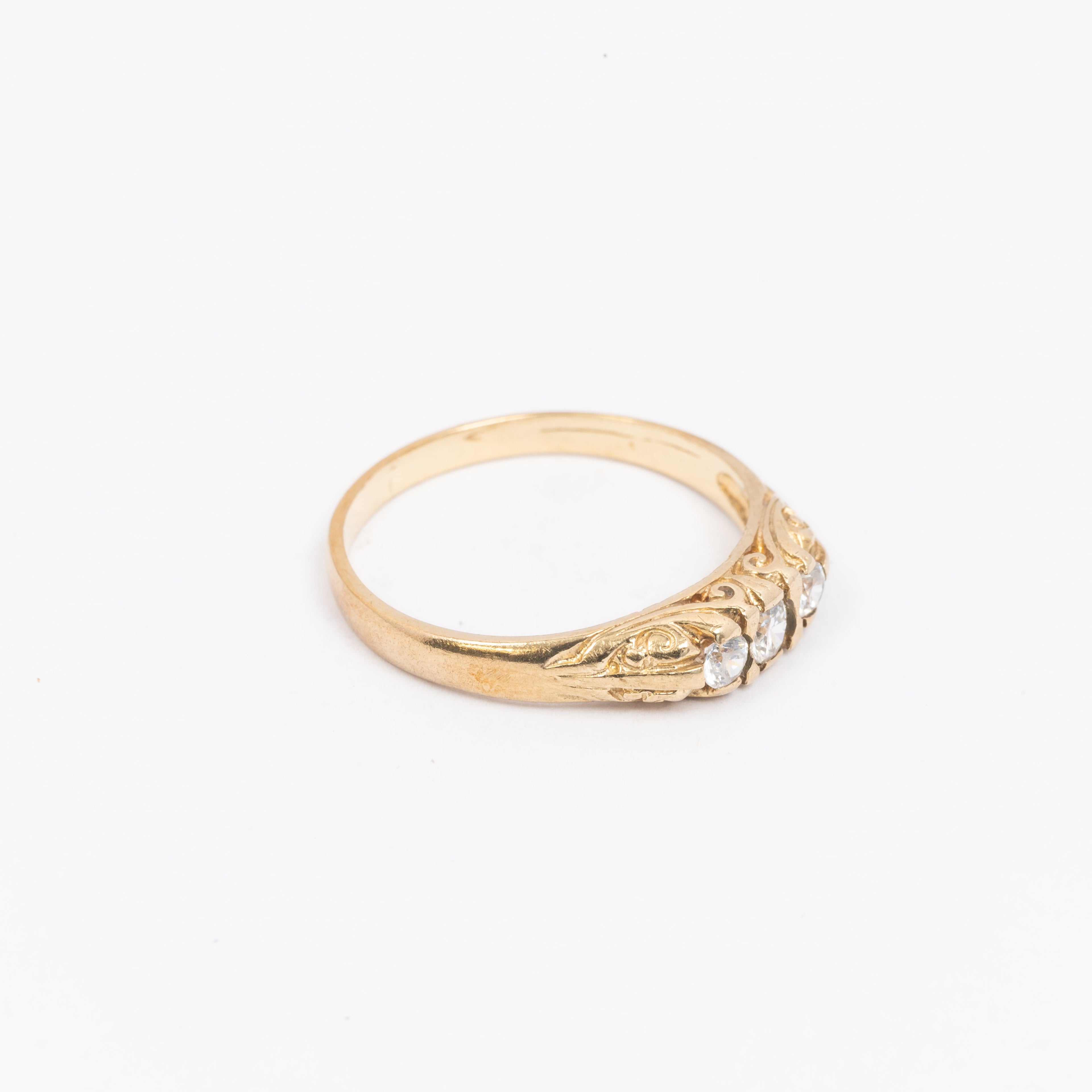 Ladies 3 Stone Engraved Ring