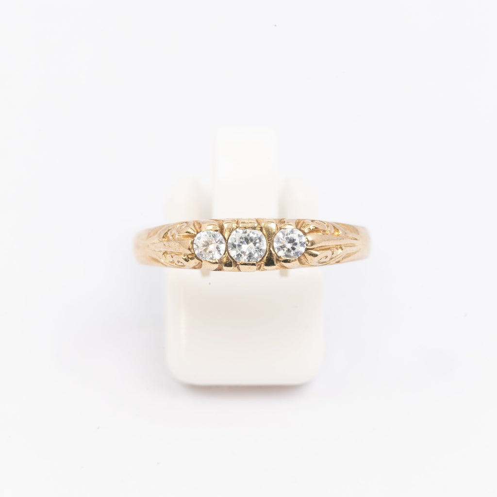 Ladies 3 Stone Engraved Ring