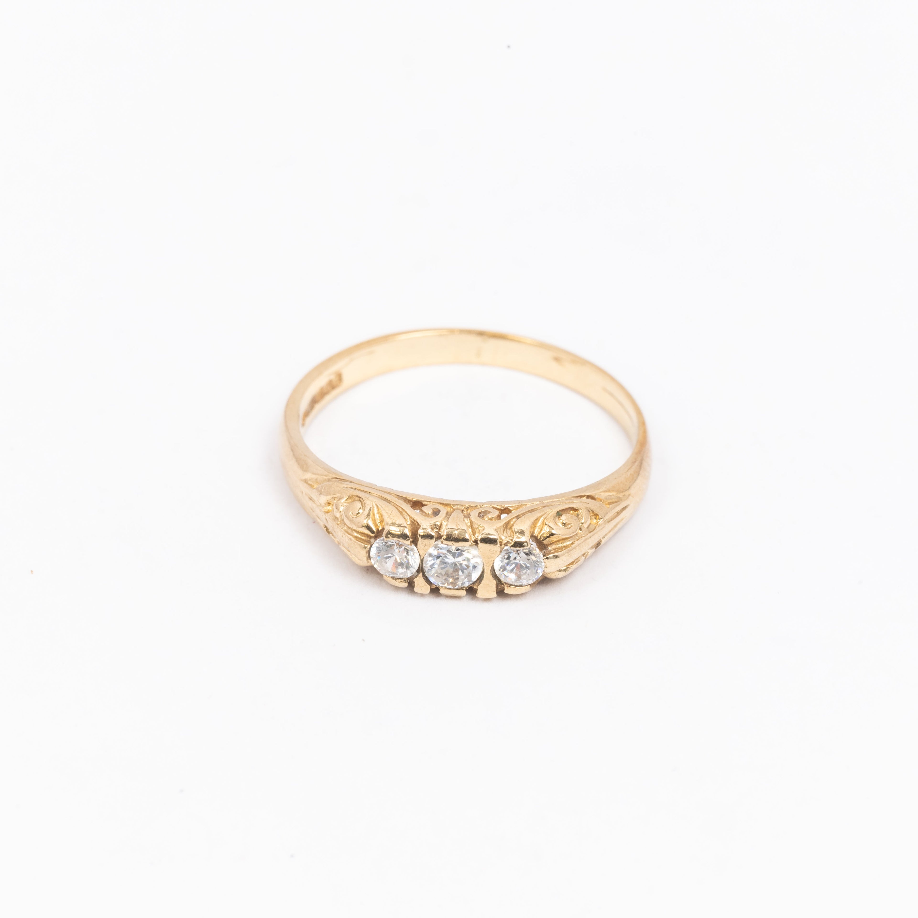 Ladies 3 Stone Engraved Ring