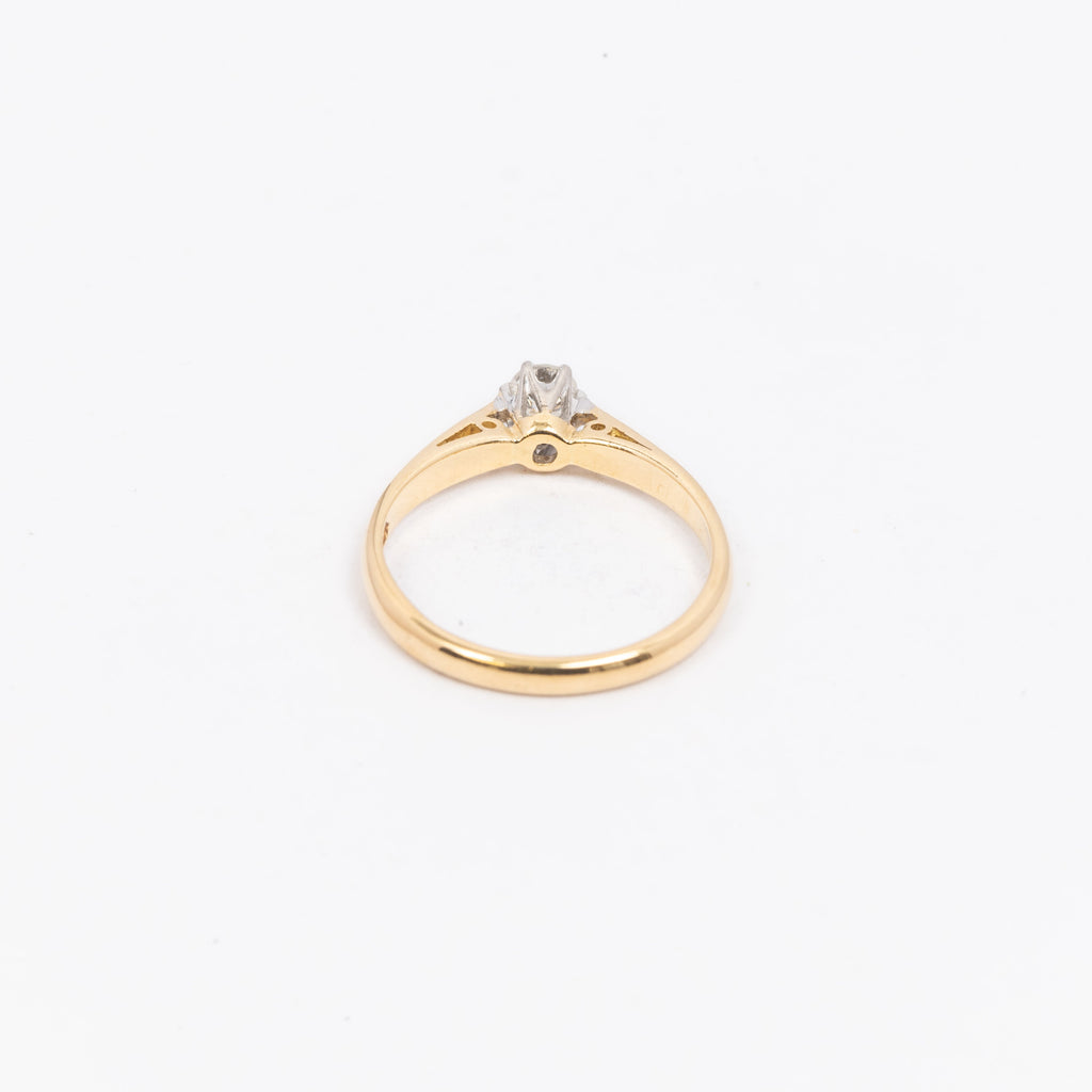 Ladies Solitaire Ring