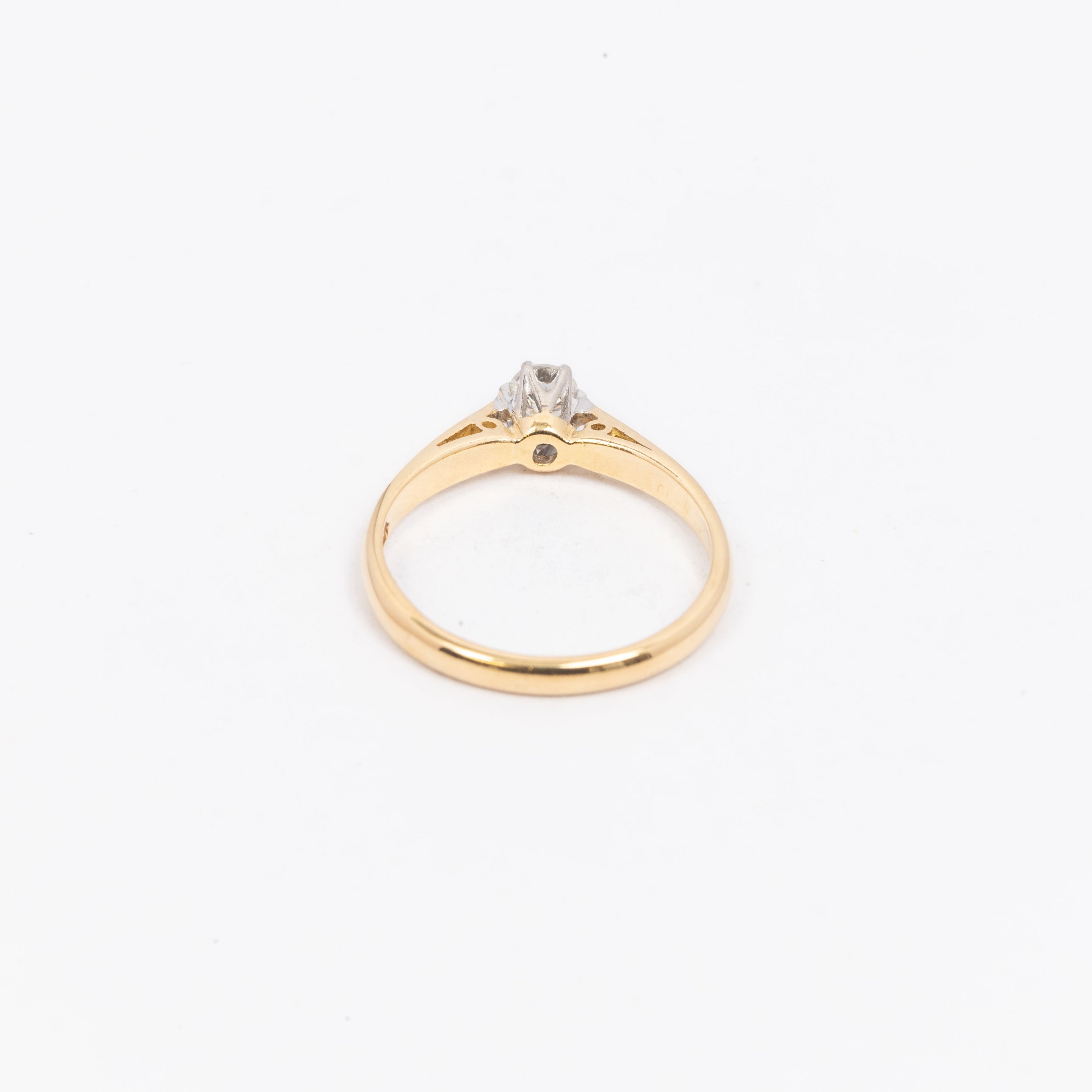 Ladies Solitaire Ring