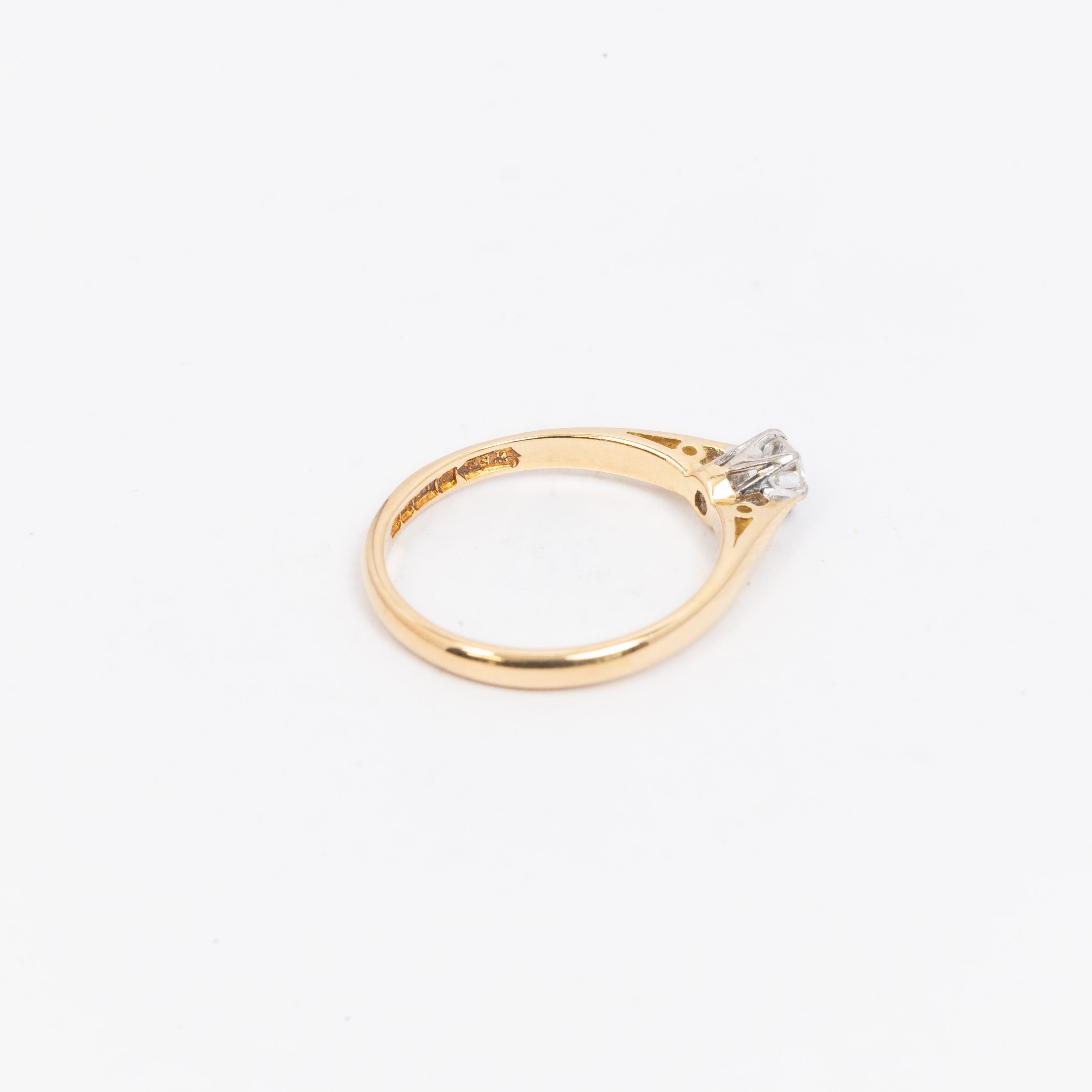 Ladies Solitaire Ring