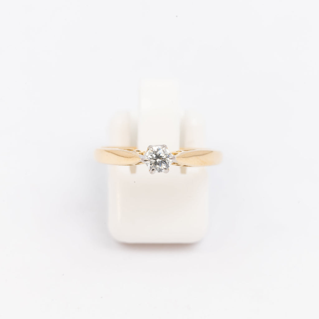Ladies Solitaire Ring
