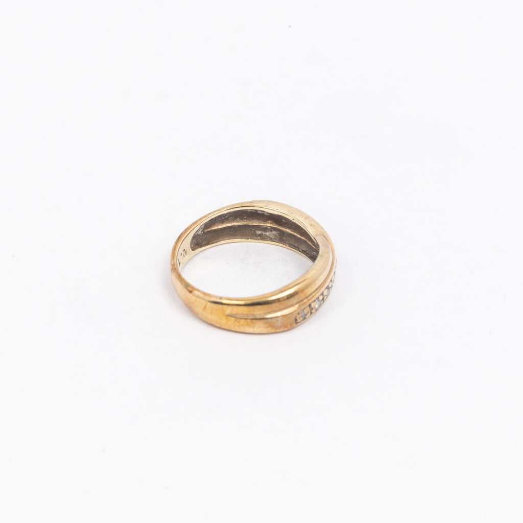 Ladies Half Twist Eternity Ring