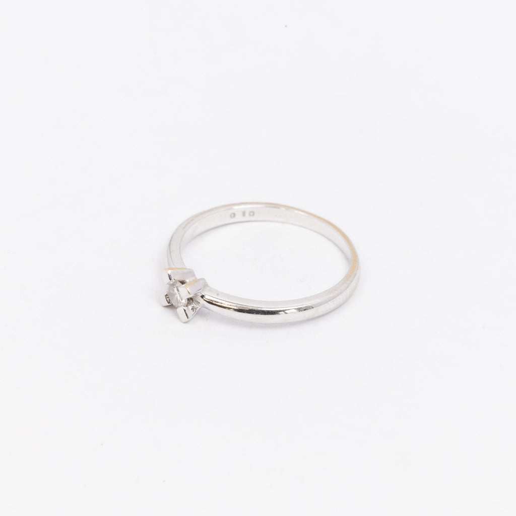 Ladies White Gold Solitaire Ring