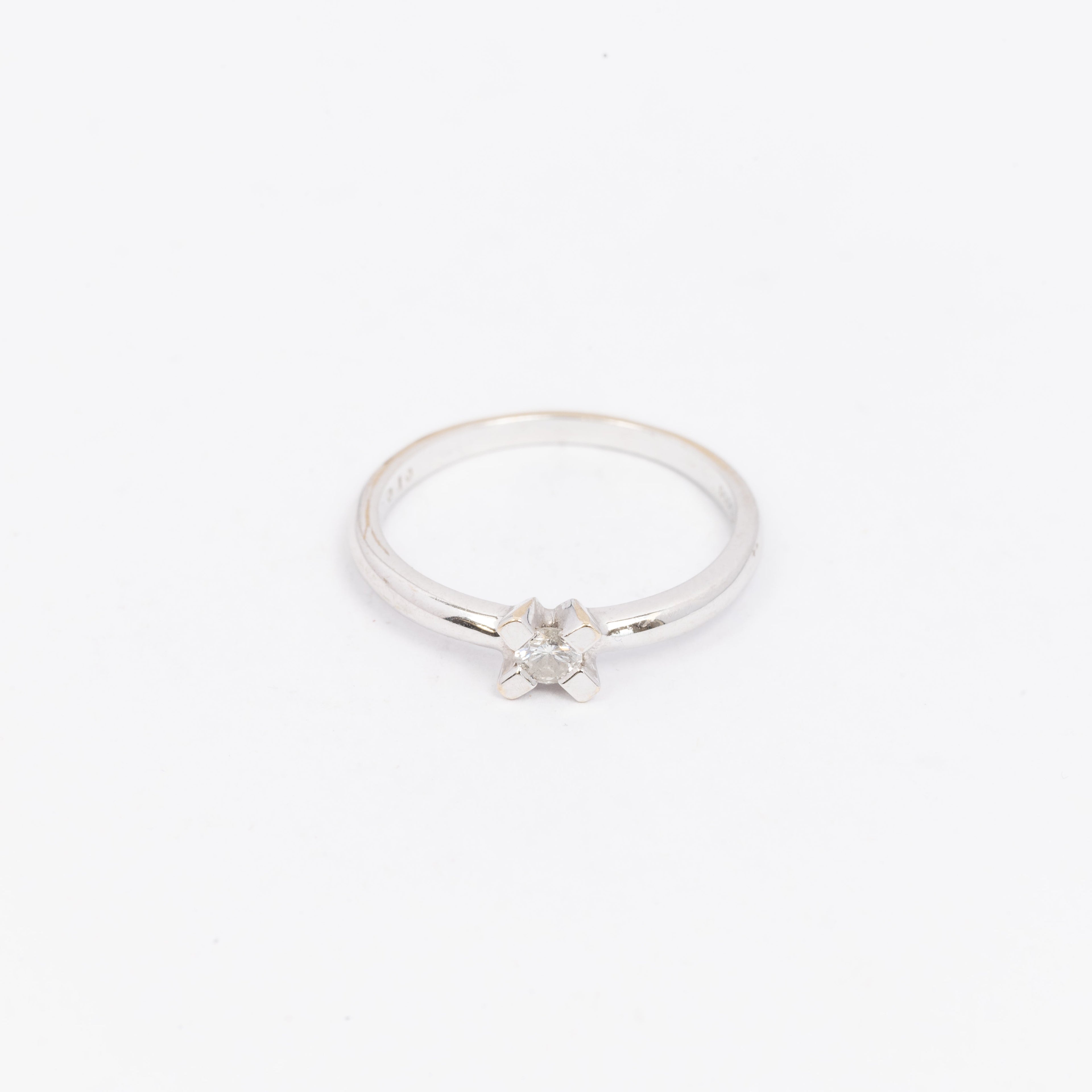 Ladies White Gold Solitaire Ring