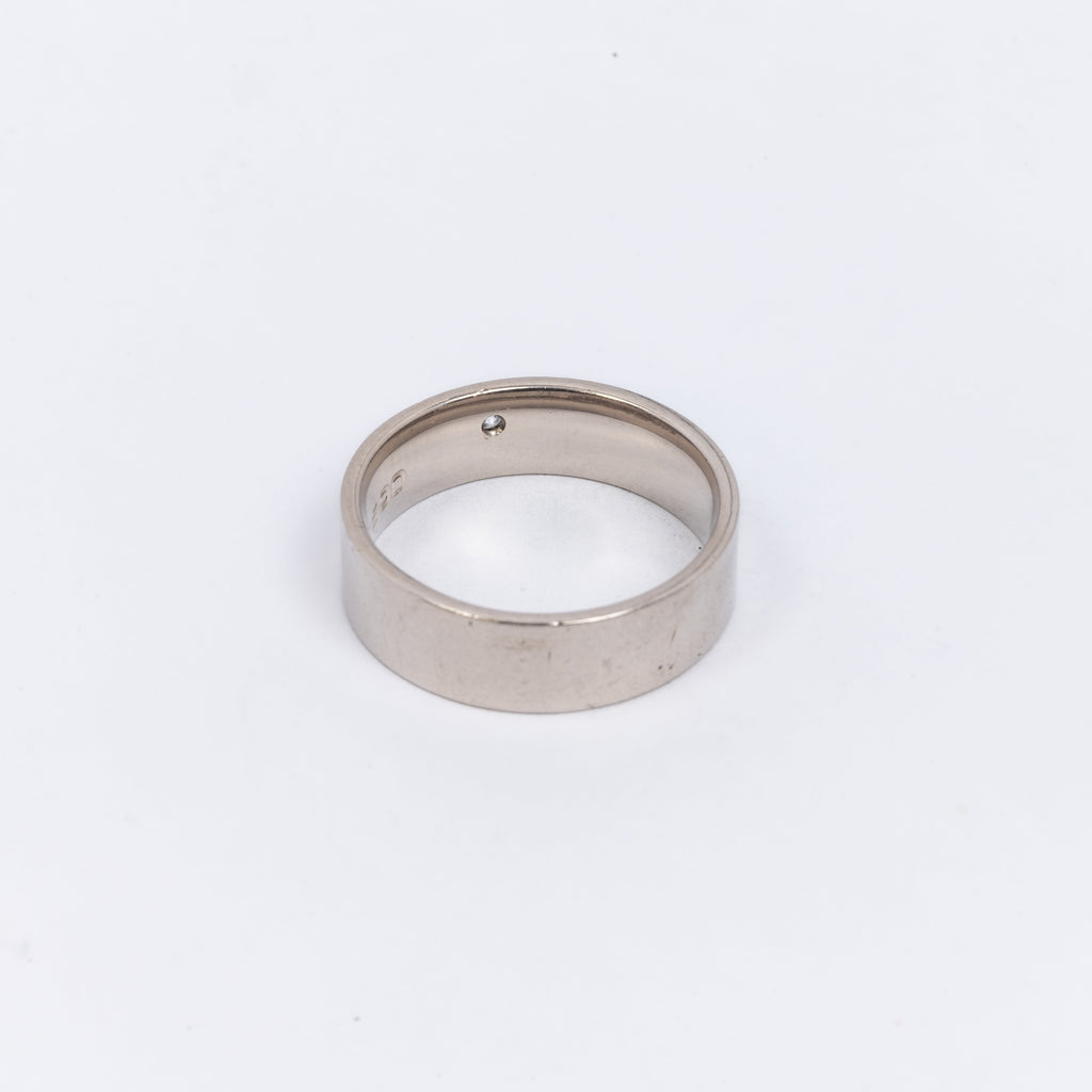 Mens White Gold & Diamond RIng
