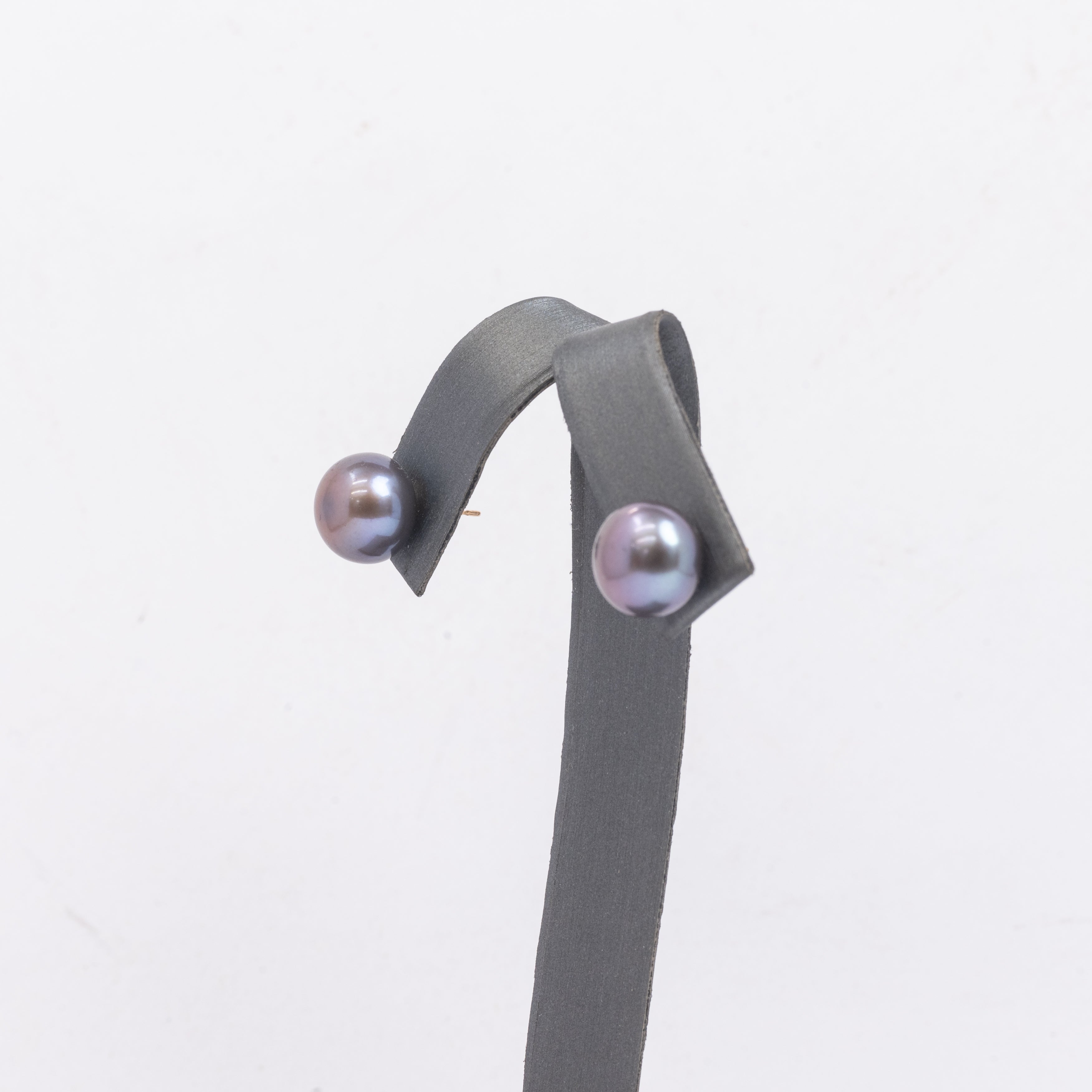 Ladies Grey Pearl Earrings