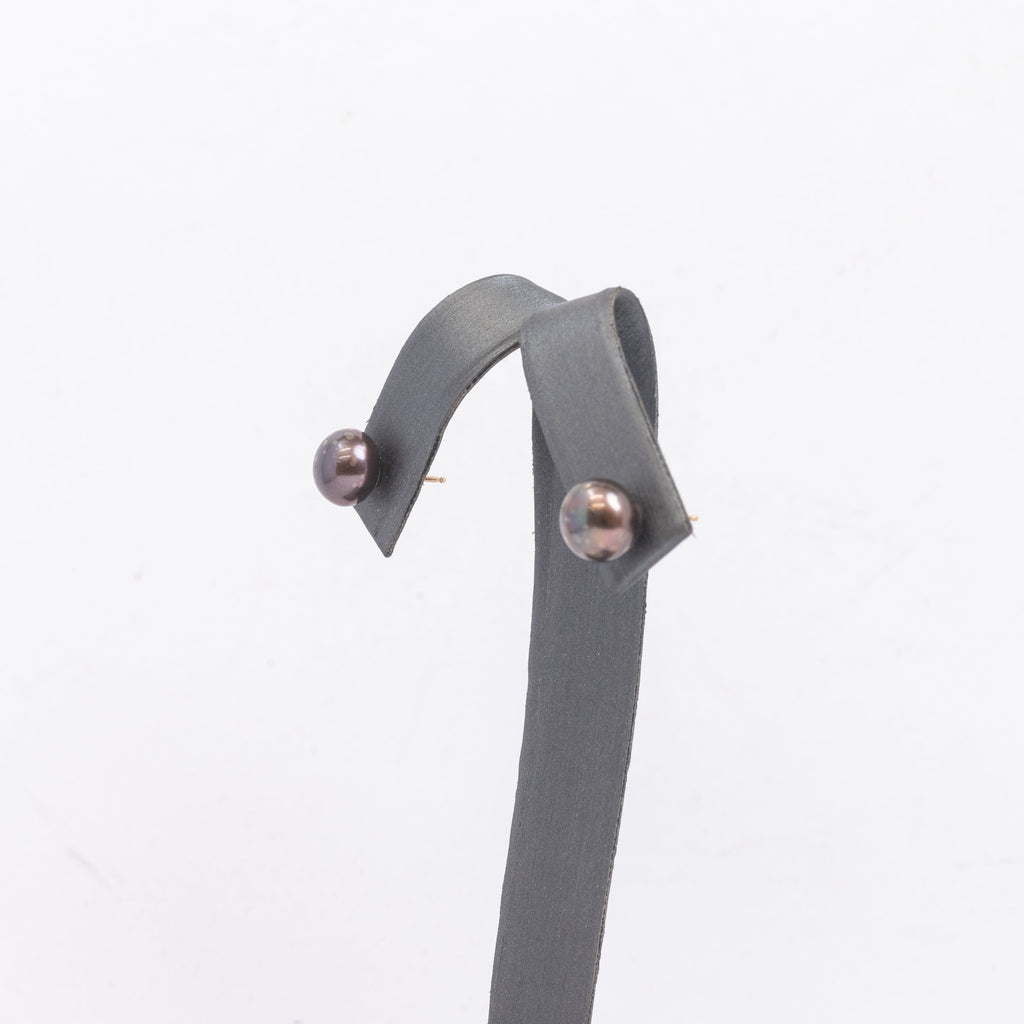 Ladies Round Pearl Earrings