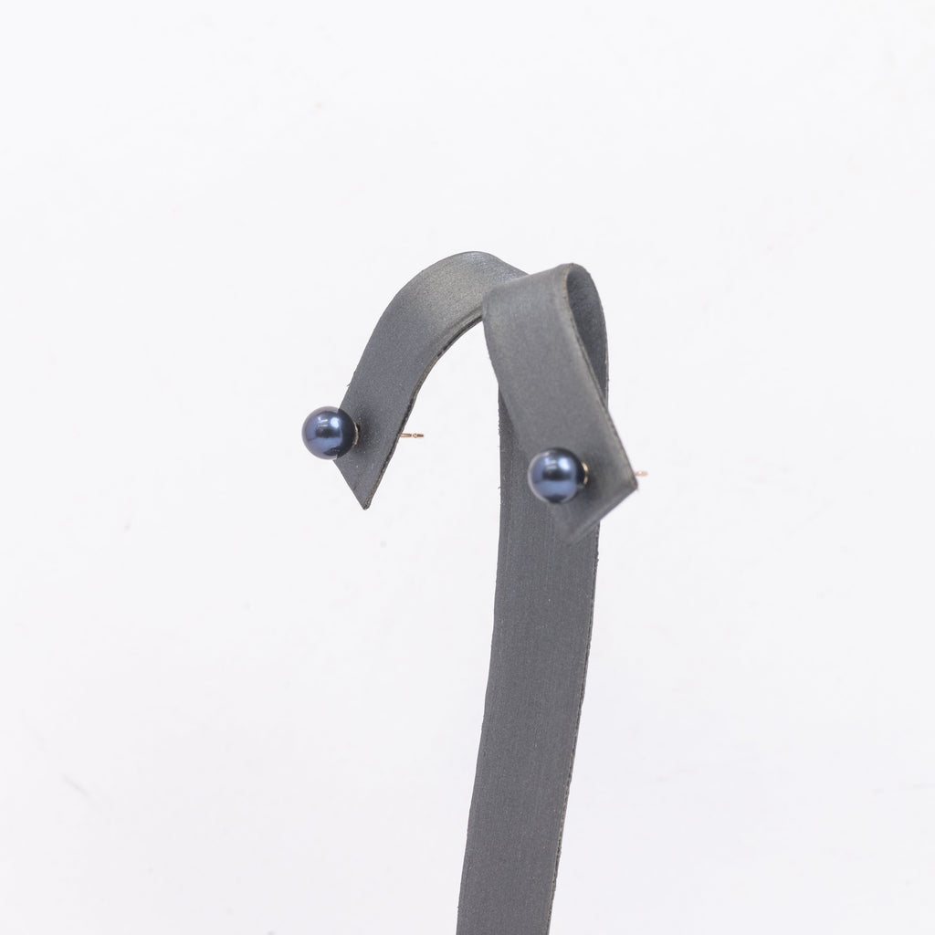 Ladies Blue Round Pearls