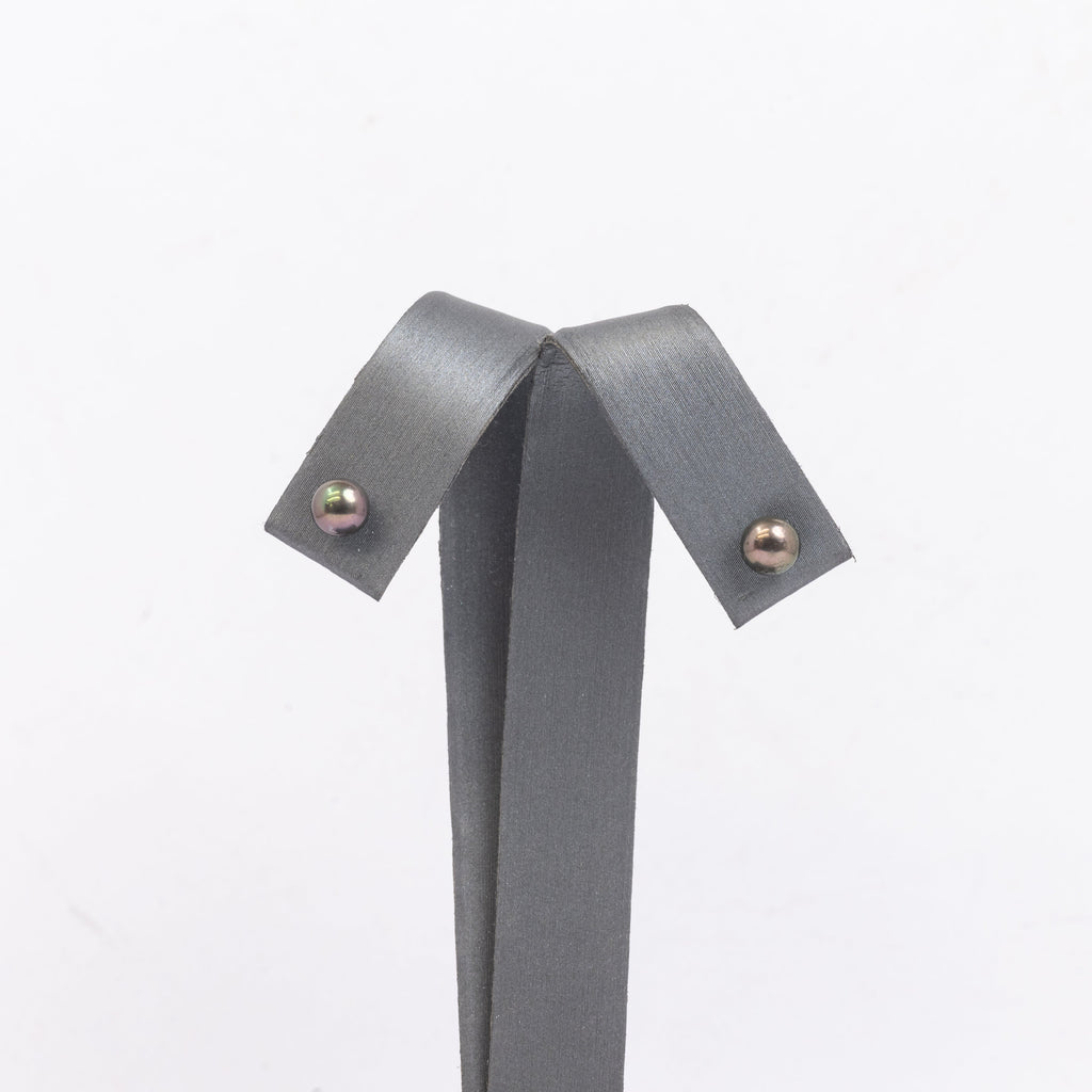Ladies Bronze Round Pearl Earrings