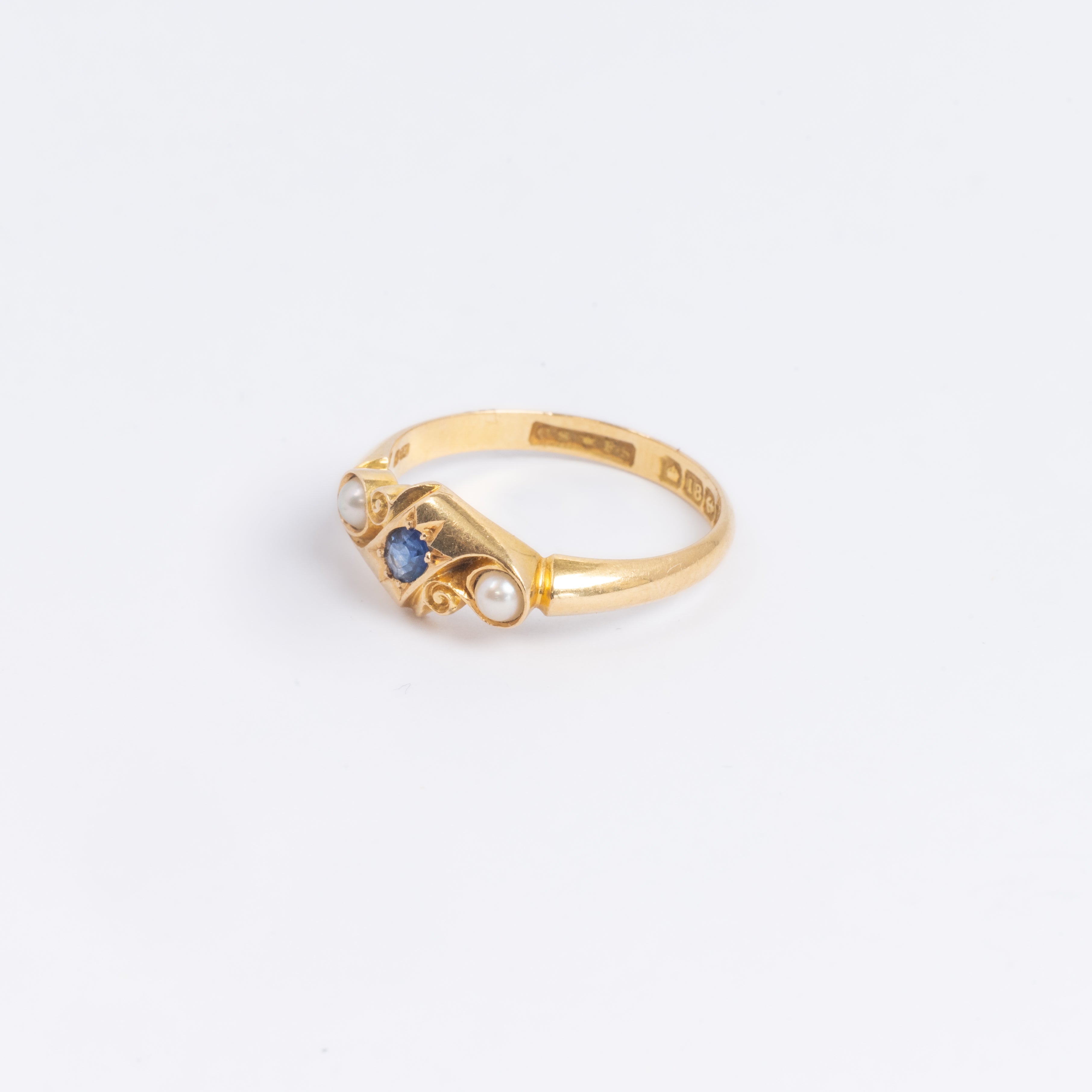 c1905 Sapphire & Pearl Gold Ring