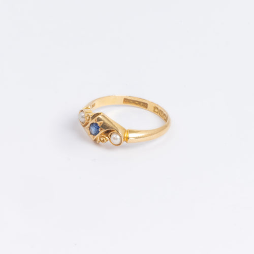 c1905 Sapphire & Pearl Gold Ring