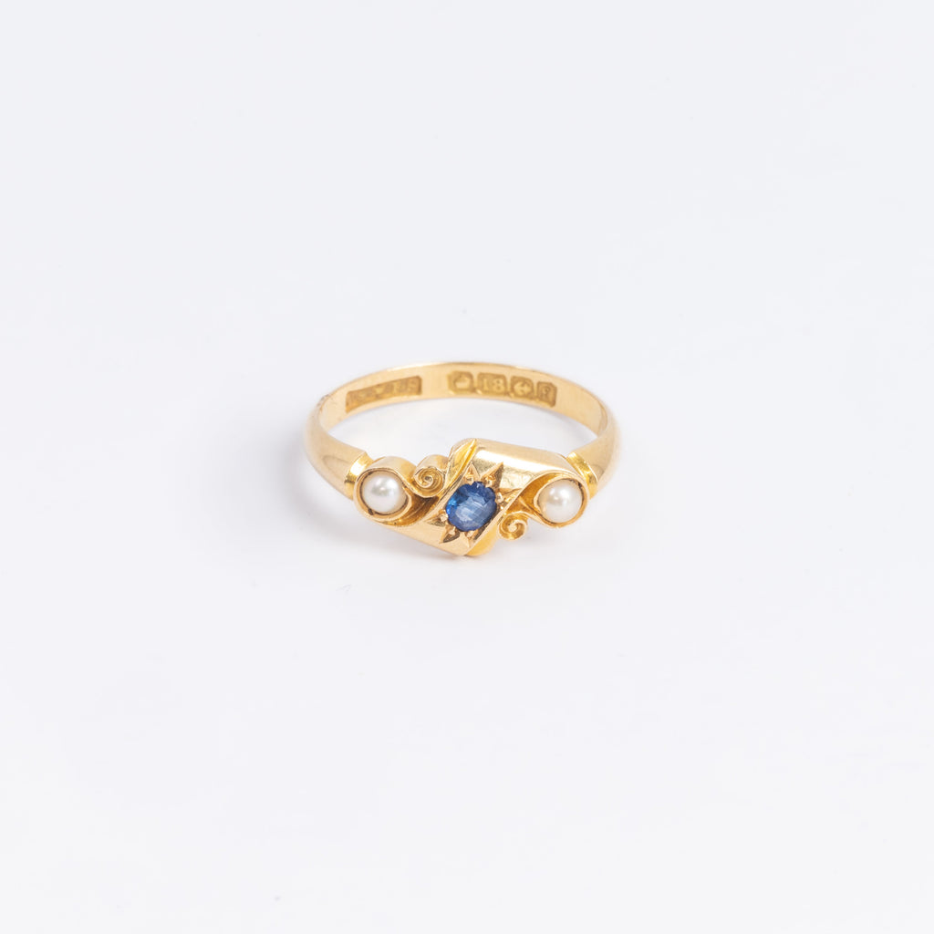 c1905 Sapphire & Pearl Gold Ring