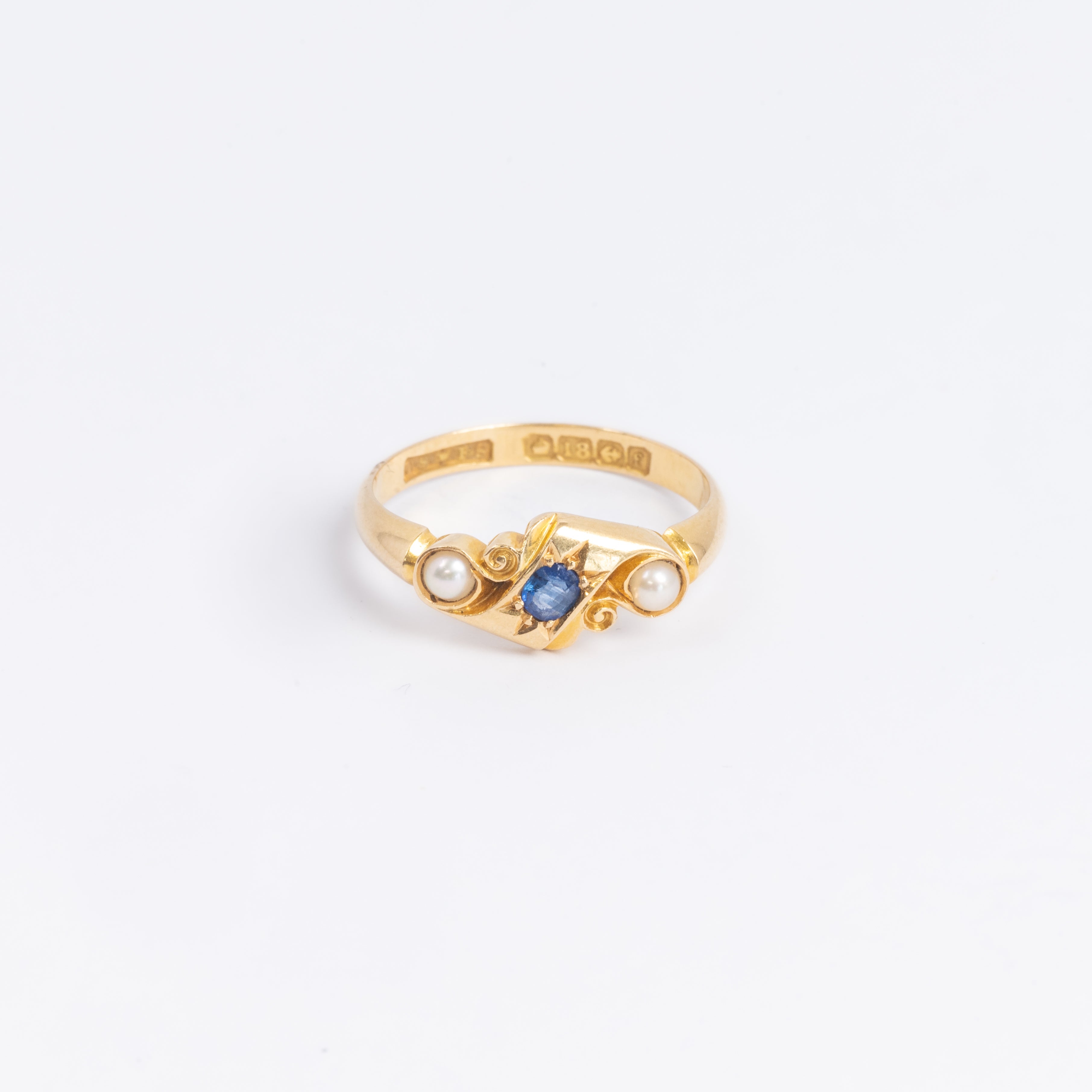 c1905 Sapphire & Pearl Gold Ring