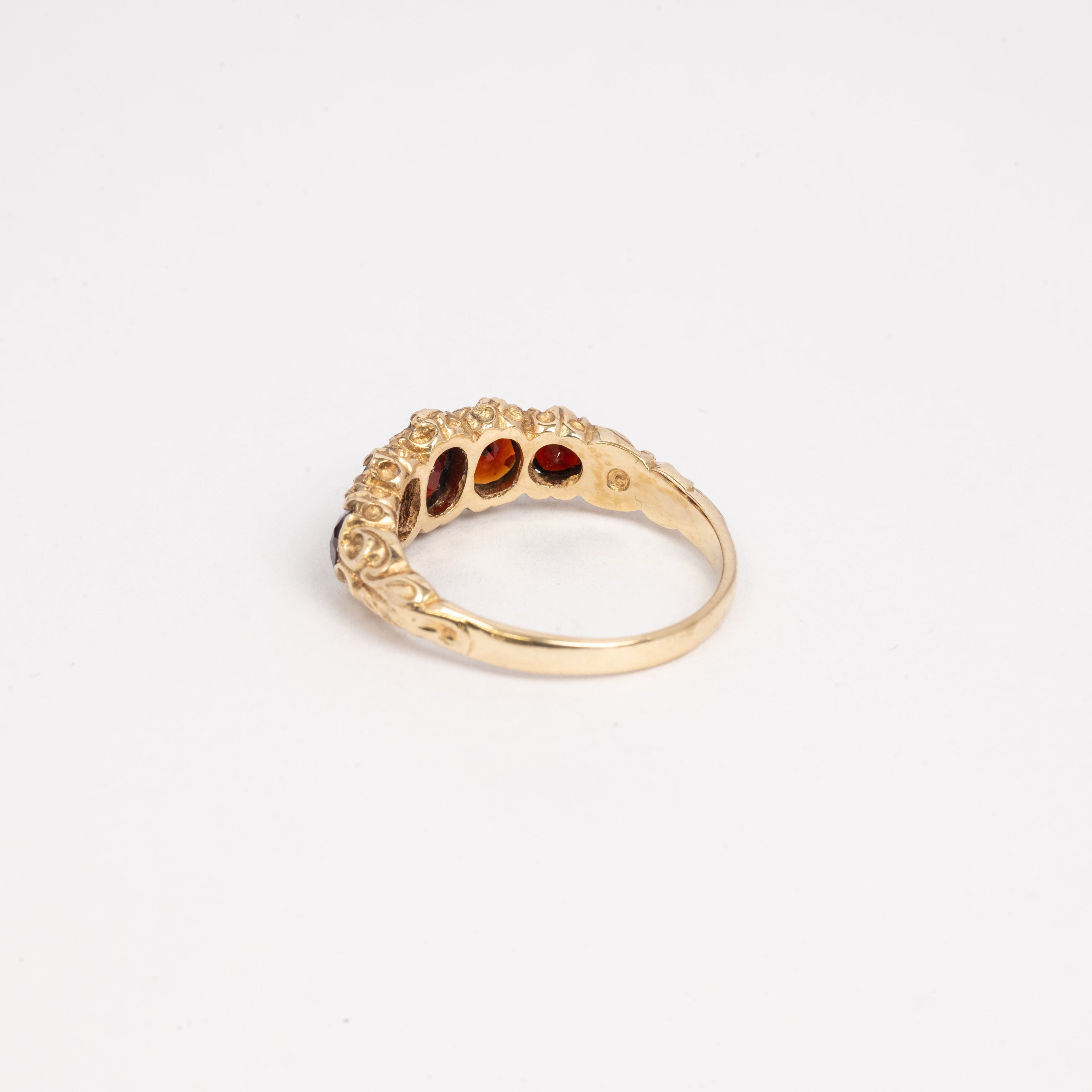 Ladies 5 Stone Garnet Ring