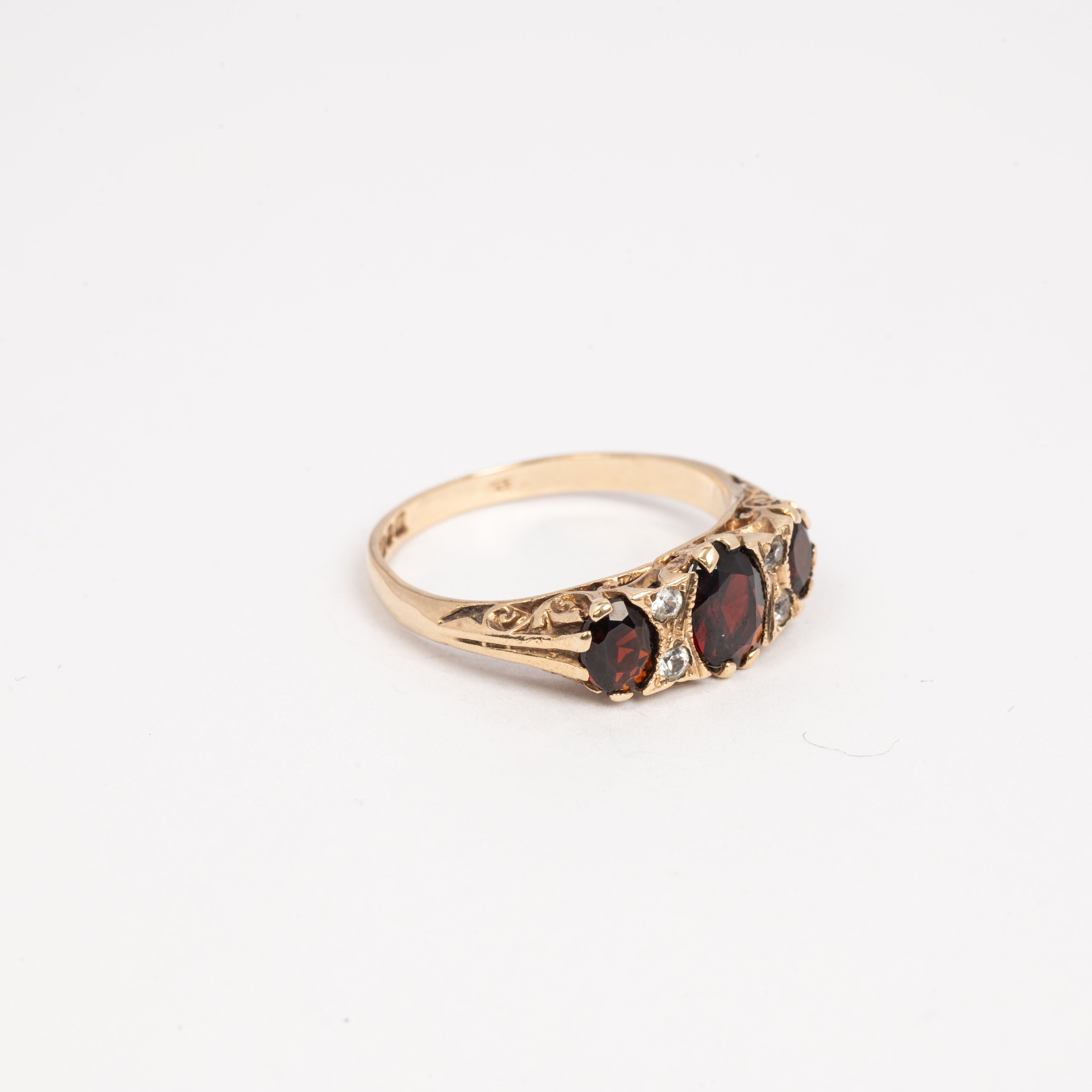 Ladies 3 Stone Garnet & Diamond Ring