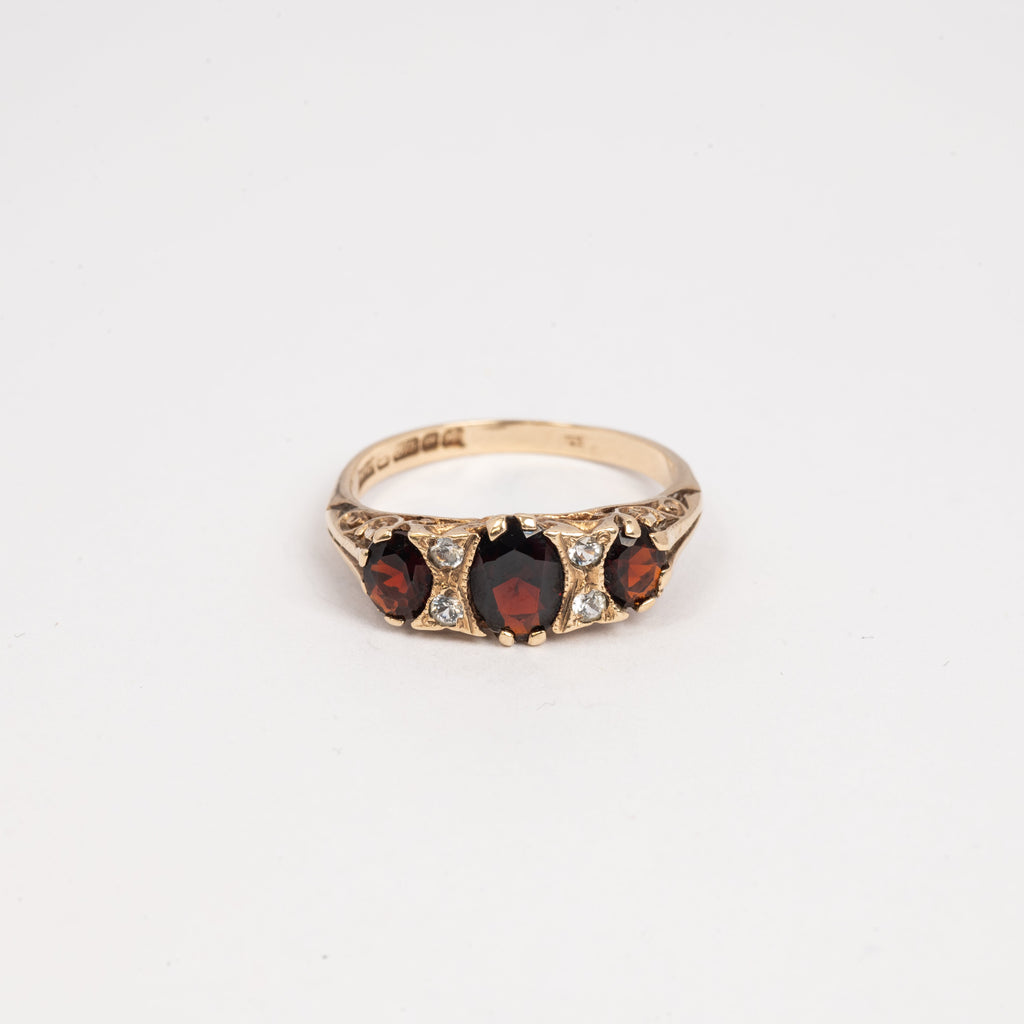 Ladies 3 Stone Garnet & Diamond Ring
