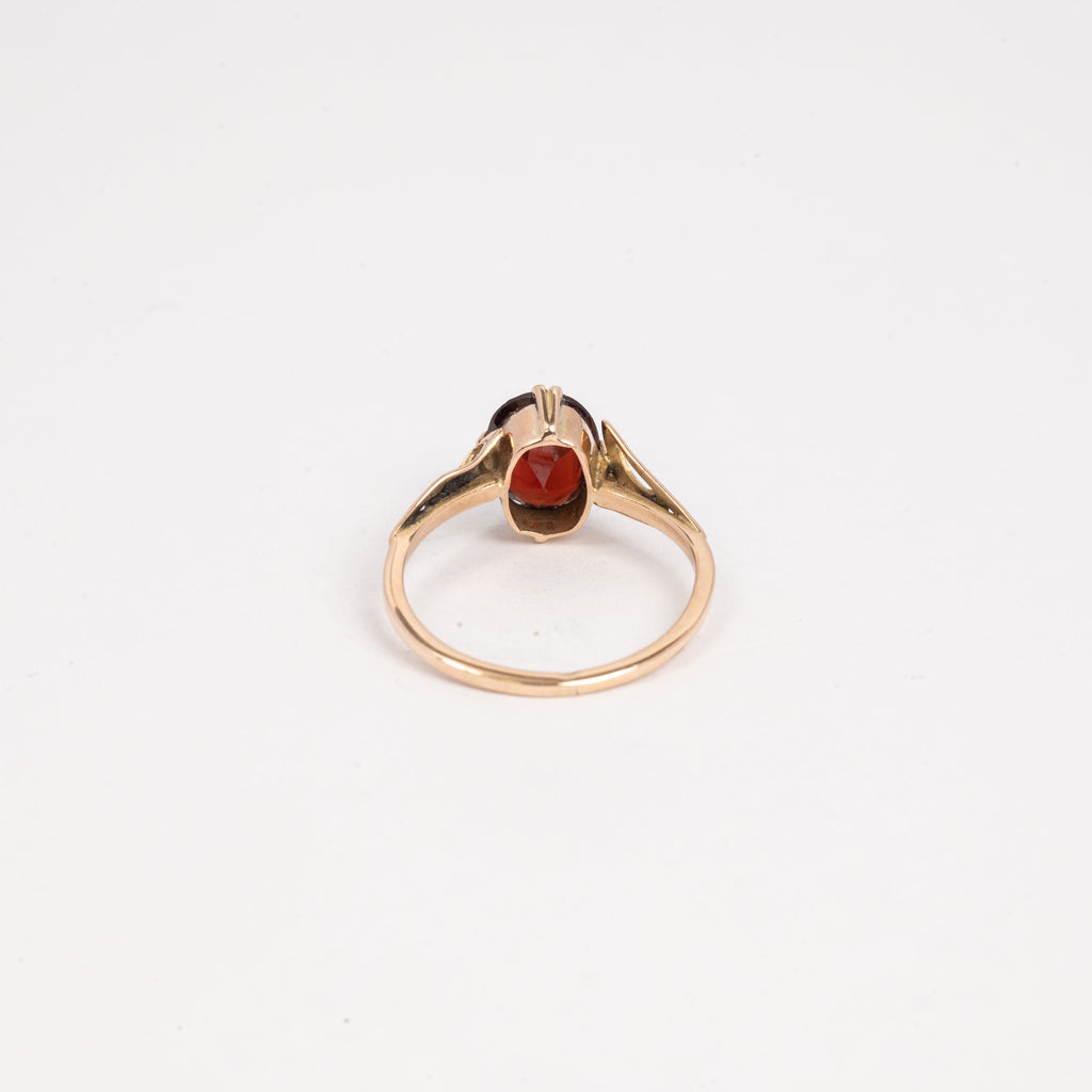 Ladies Solitaire Garnet Ring