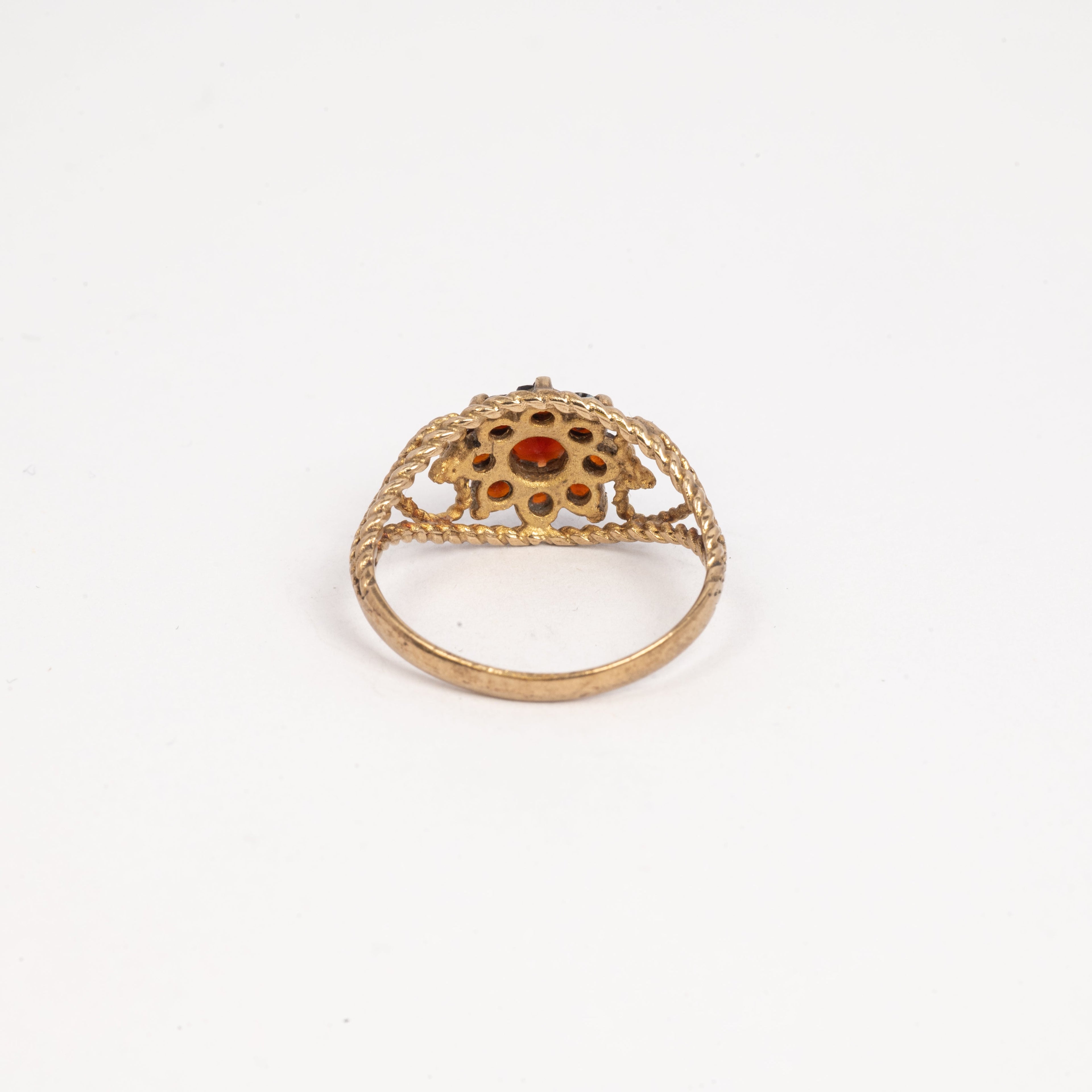 Ladies Garnet Flower Ring