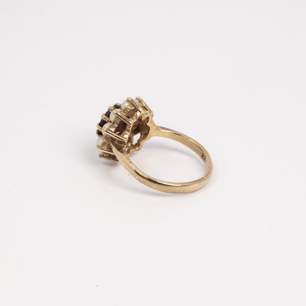 Ladies Garnet & Pearl Ring