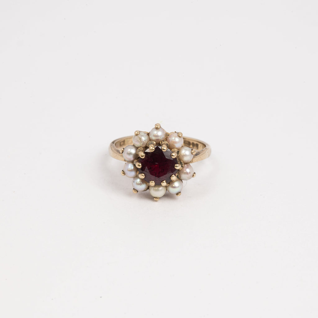 Ladies Garnet & Pearl Ring