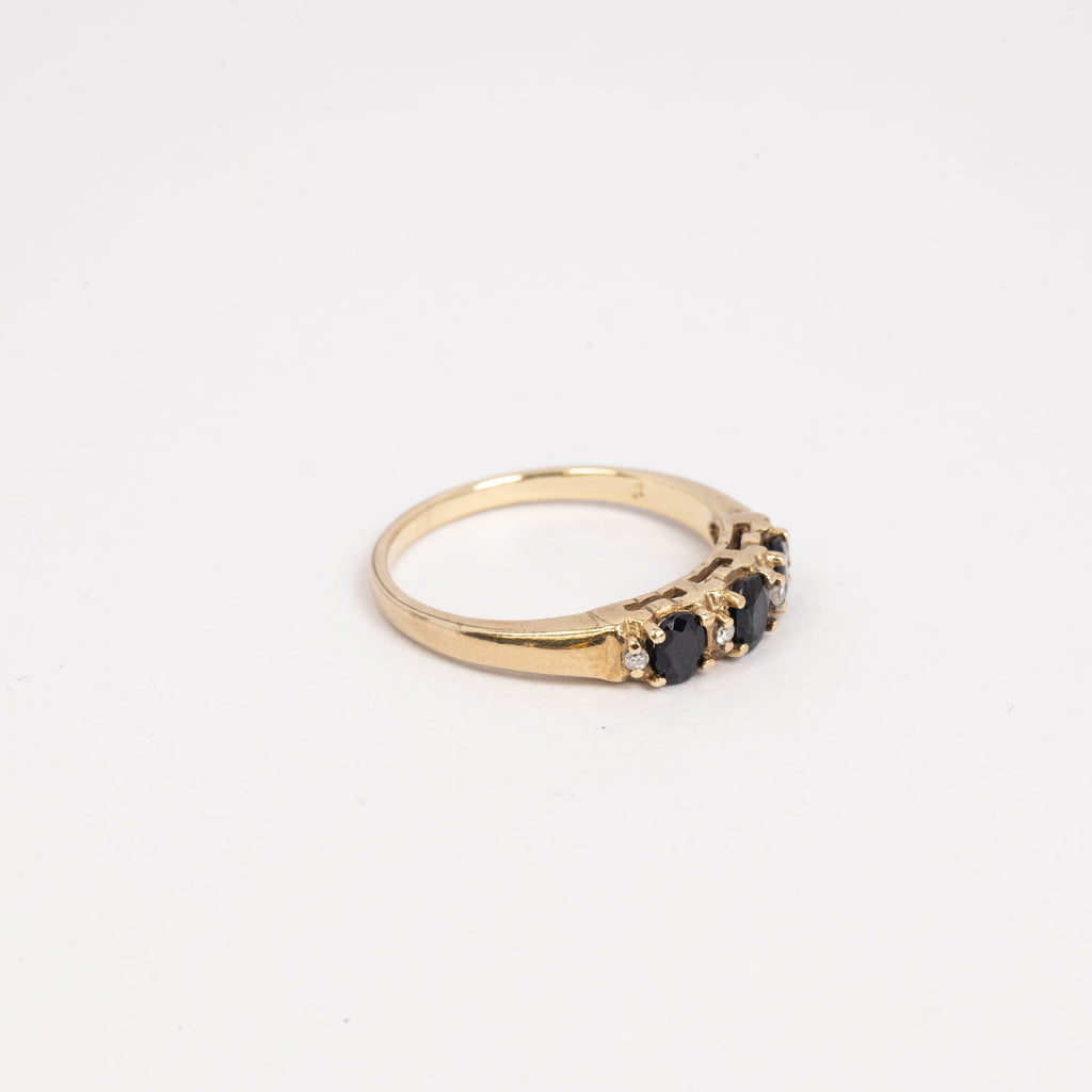 Ladies Sapphire & Diamond Ring