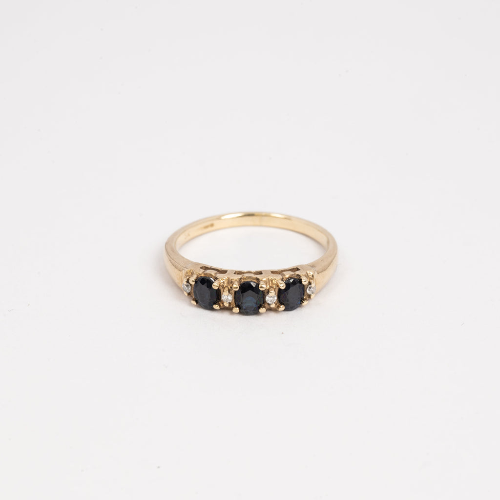 Ladies Sapphire & Diamond Ring