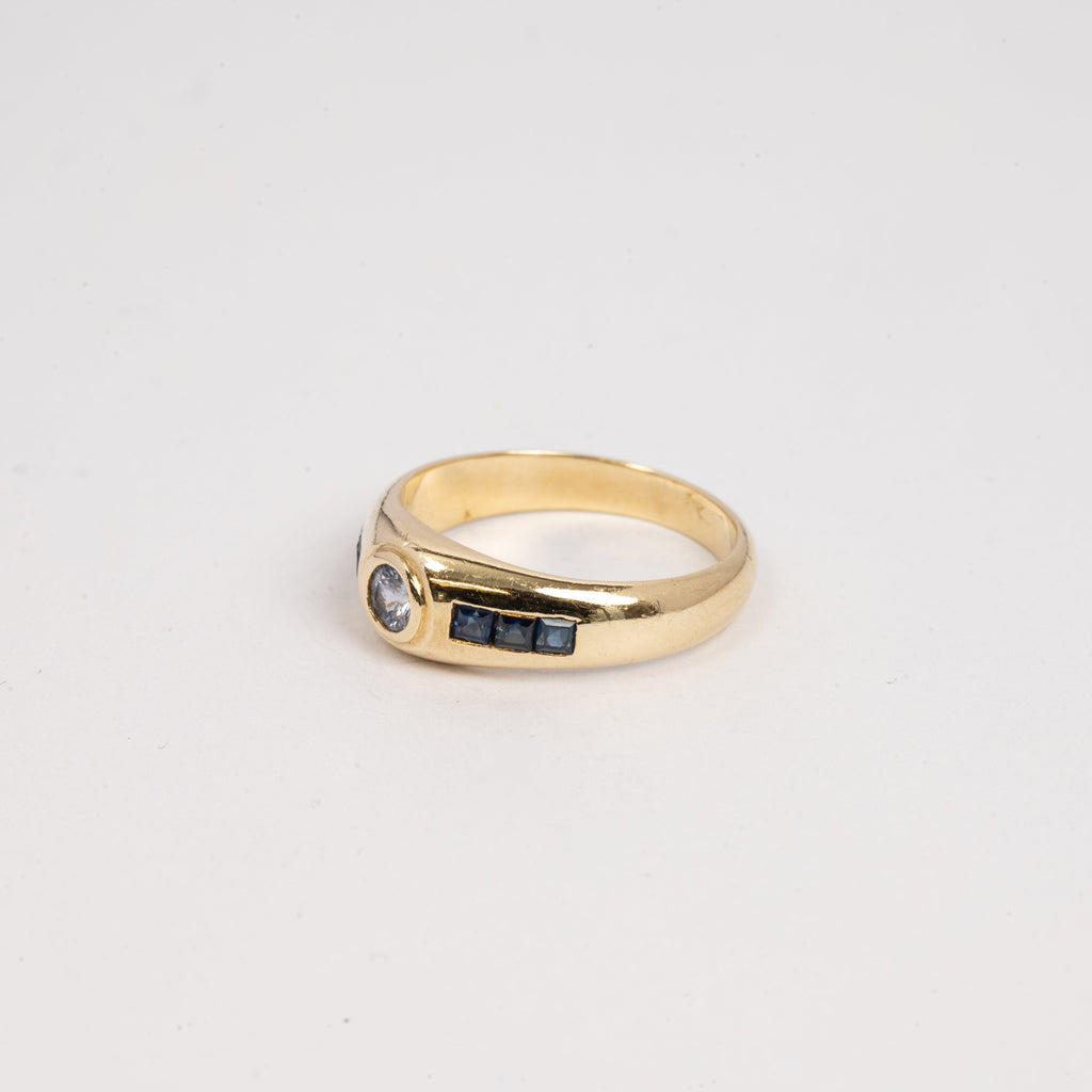 Ladies Sapphire Ring